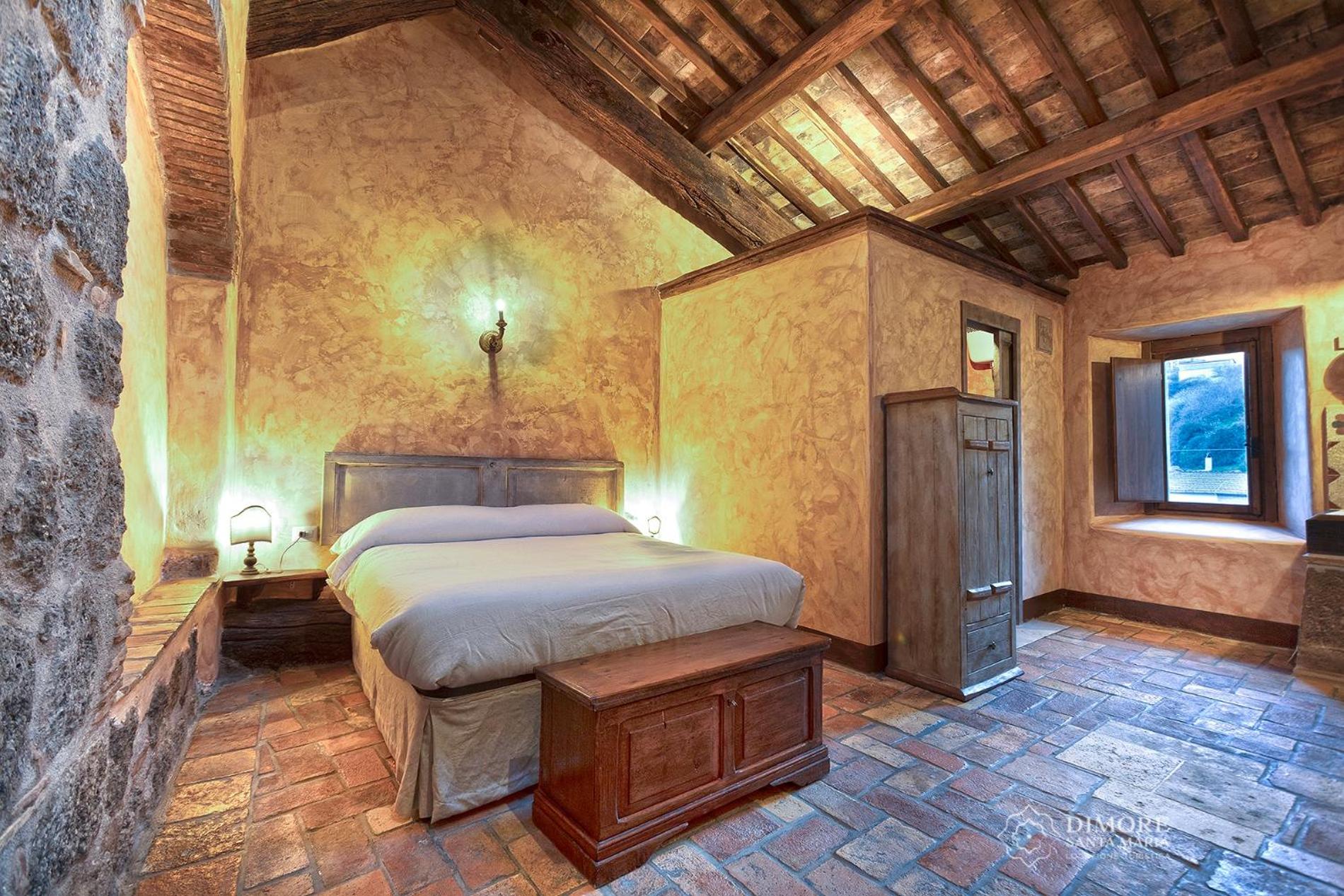 Studio Apartment with One Double Bed photo 3