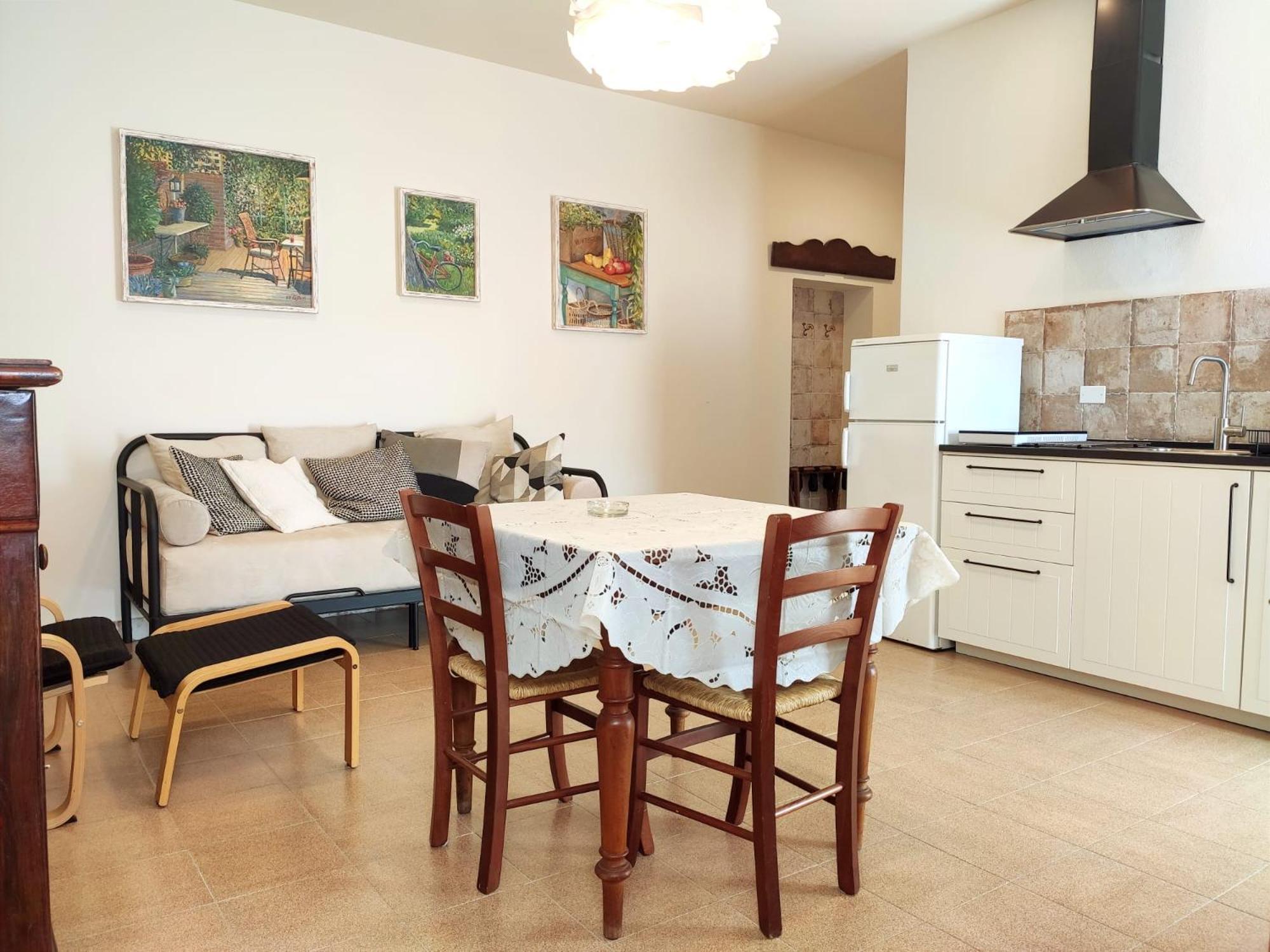 Apartment - Ground Floor - Photo 2