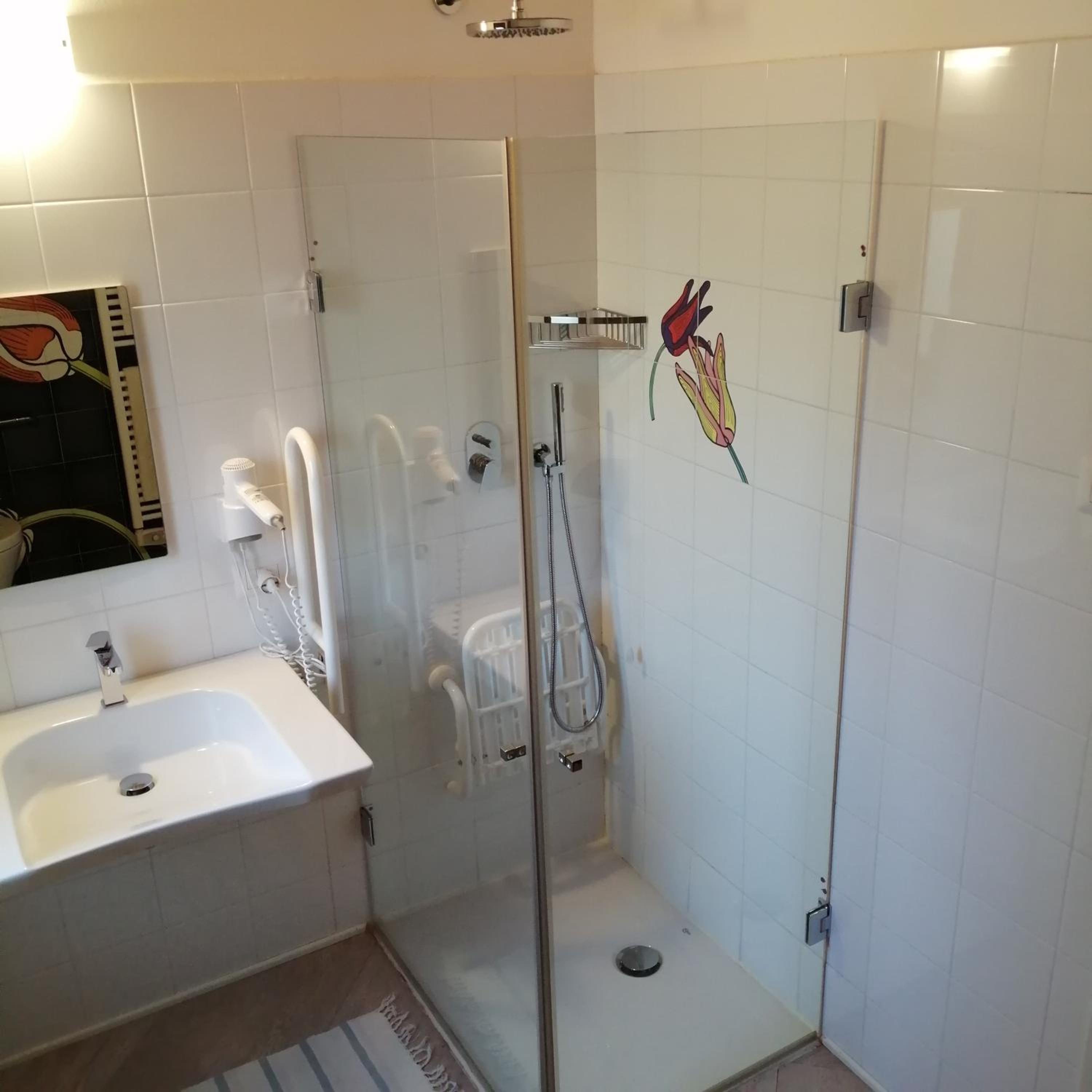 Double Room with Garden View - Photo 3
