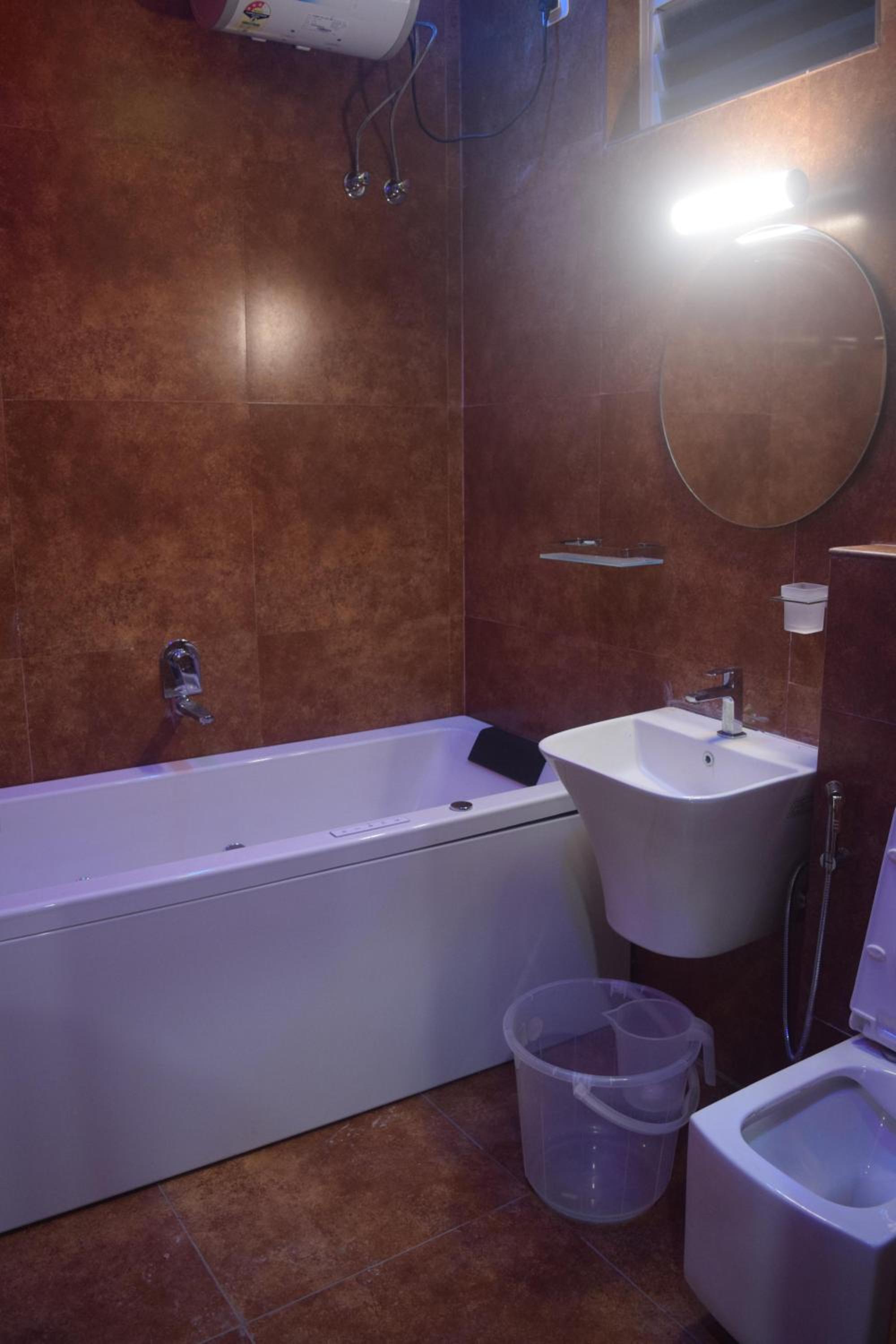 Suite - Photo 4