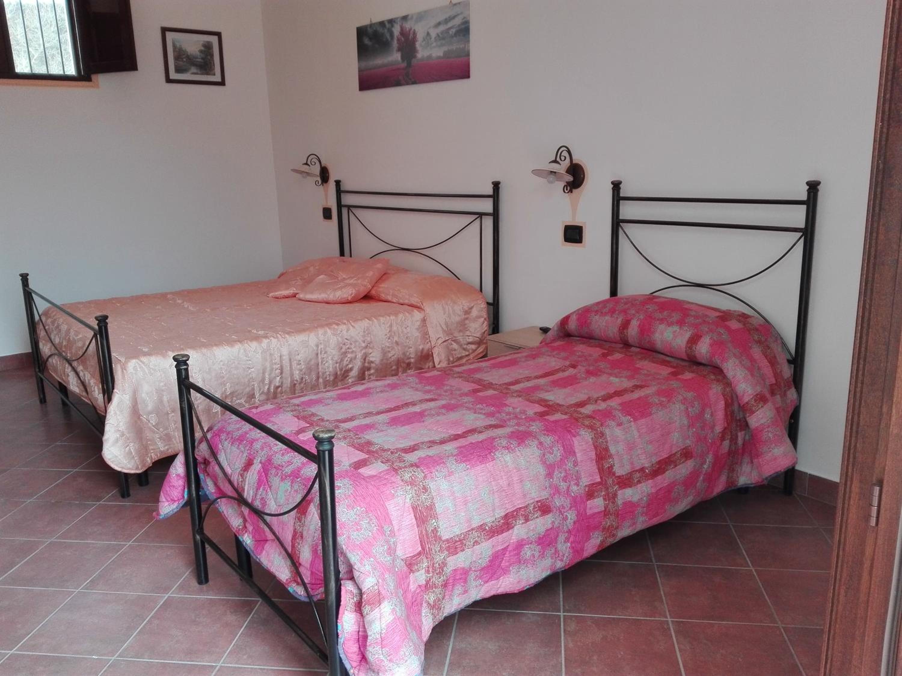 Double Room with Extra Bed photo 2