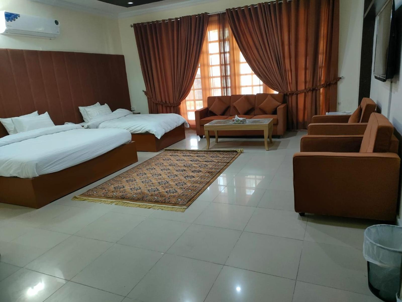 Executive Triple Room photo 2