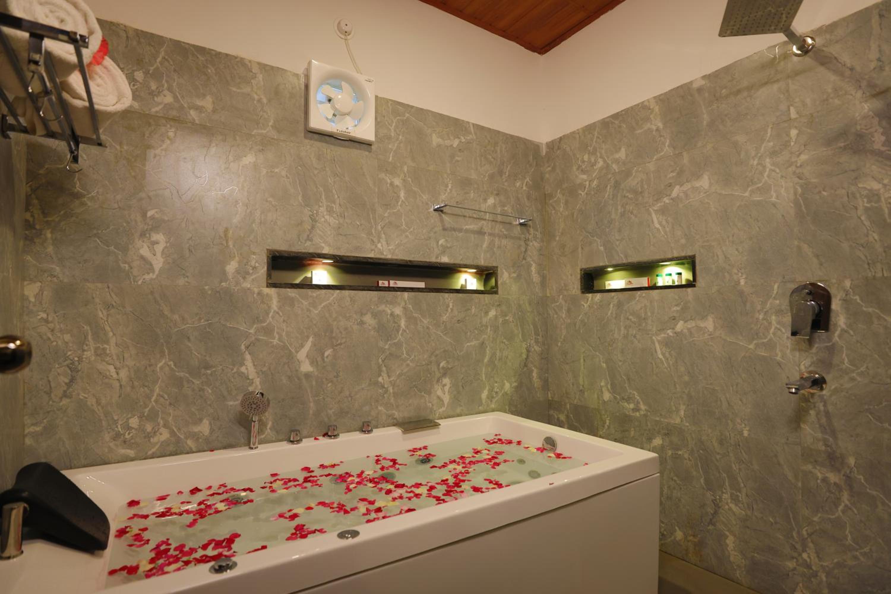 Junior Suite - Photo 5
