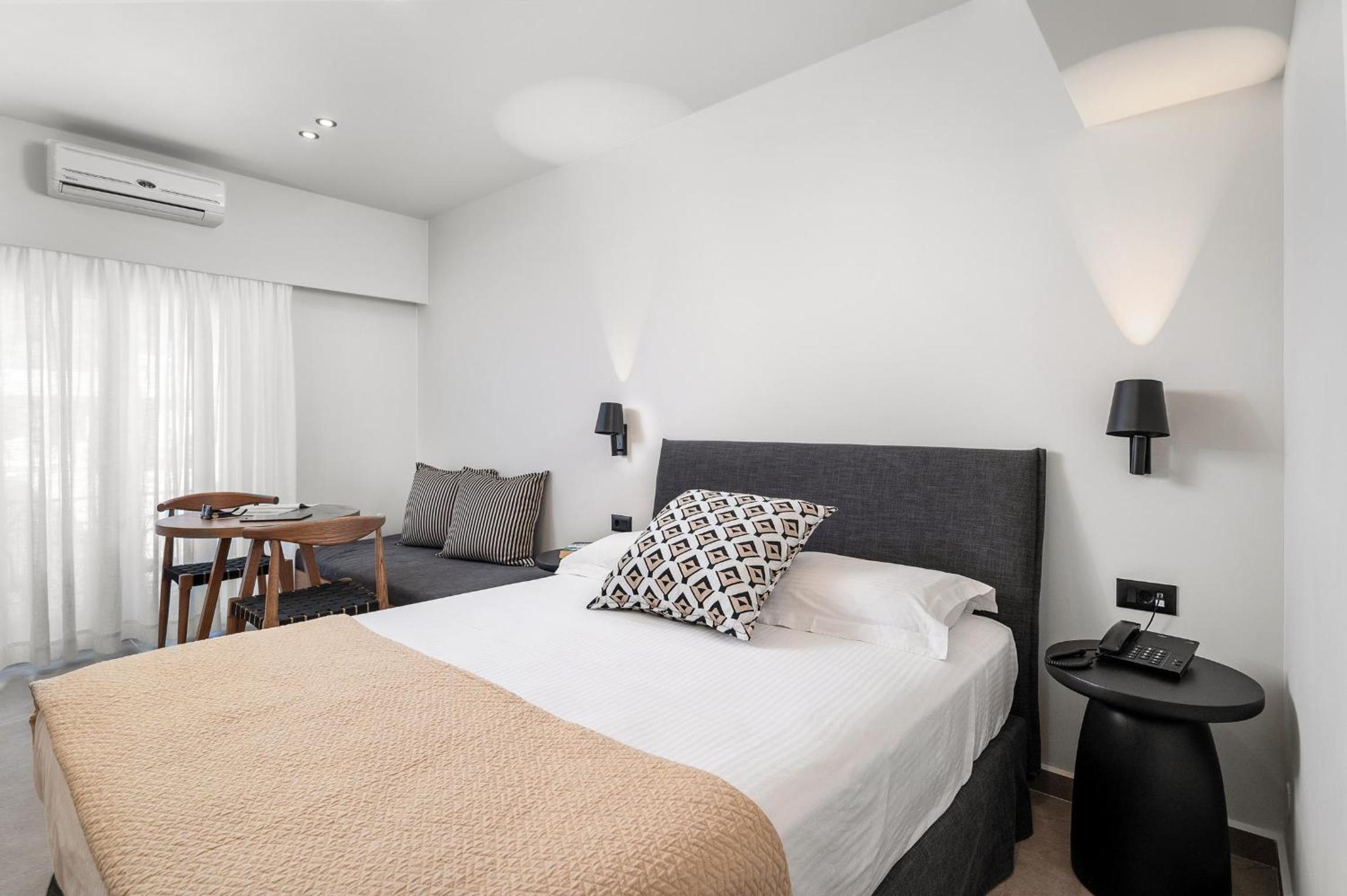 Deluxe Double or Twin Room - Photo 16