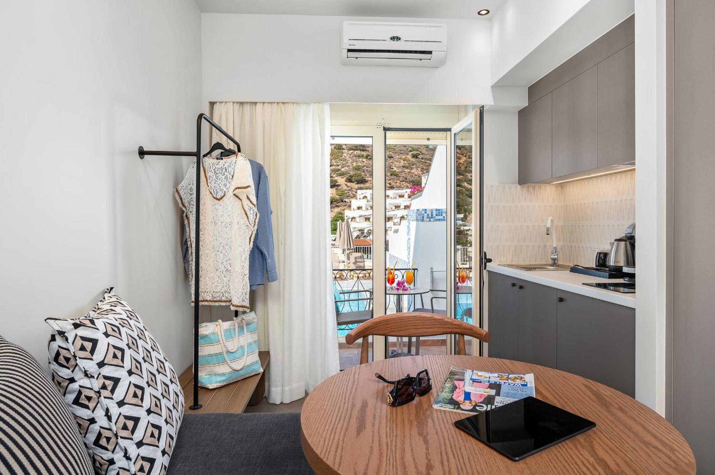 Deluxe Double or Twin Room - Photo 5