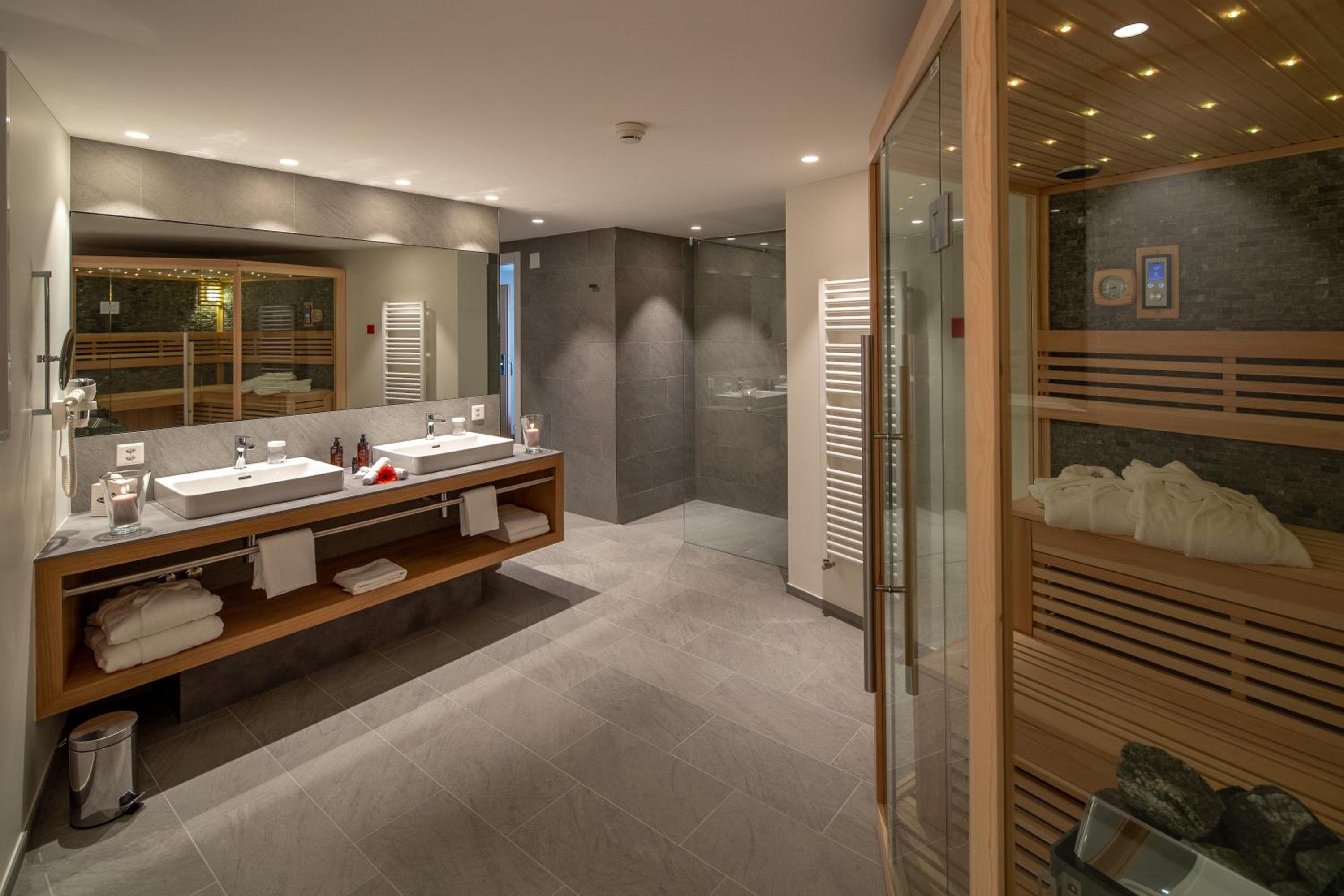 Junior Suite with Lake View - Third Floor
