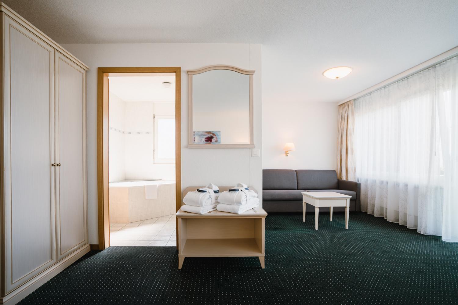 Junior Suite with Lake View