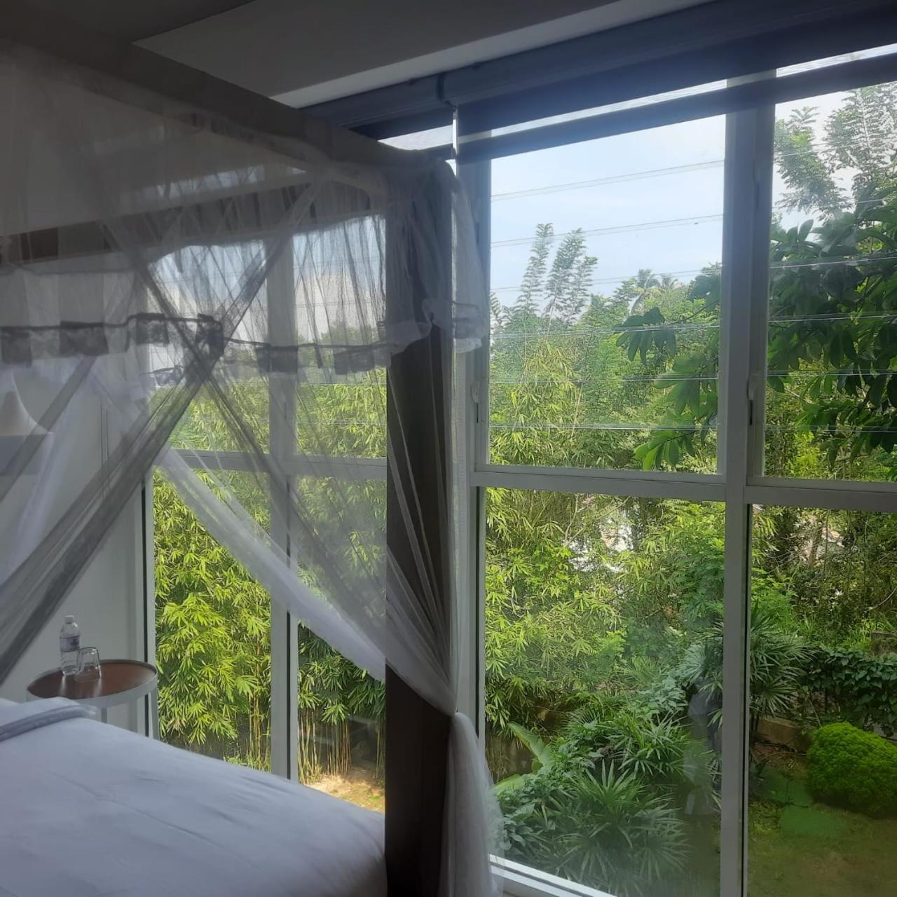 Triple Room with Garden View