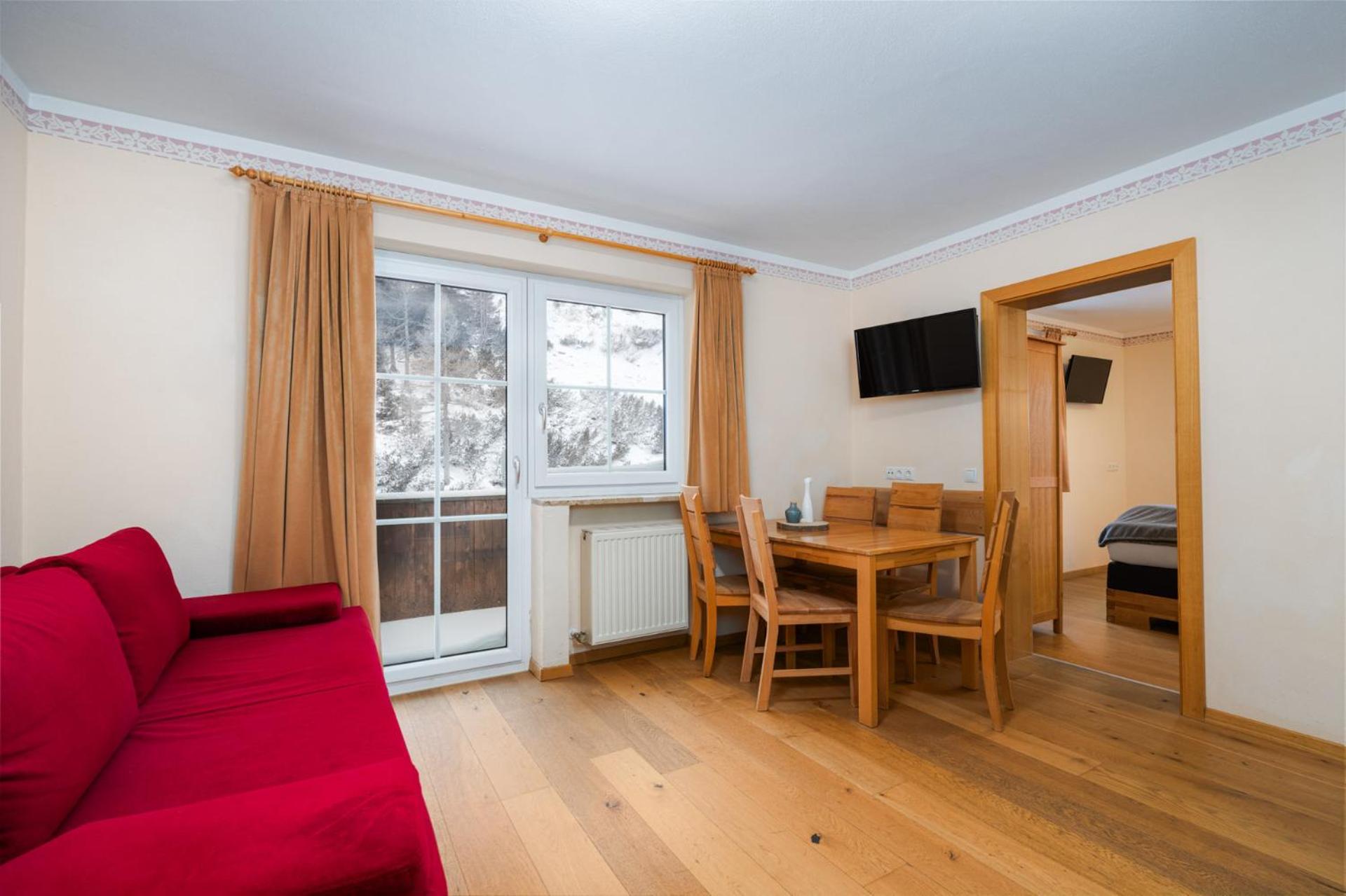 One-Bedroom Apartment with Balcony