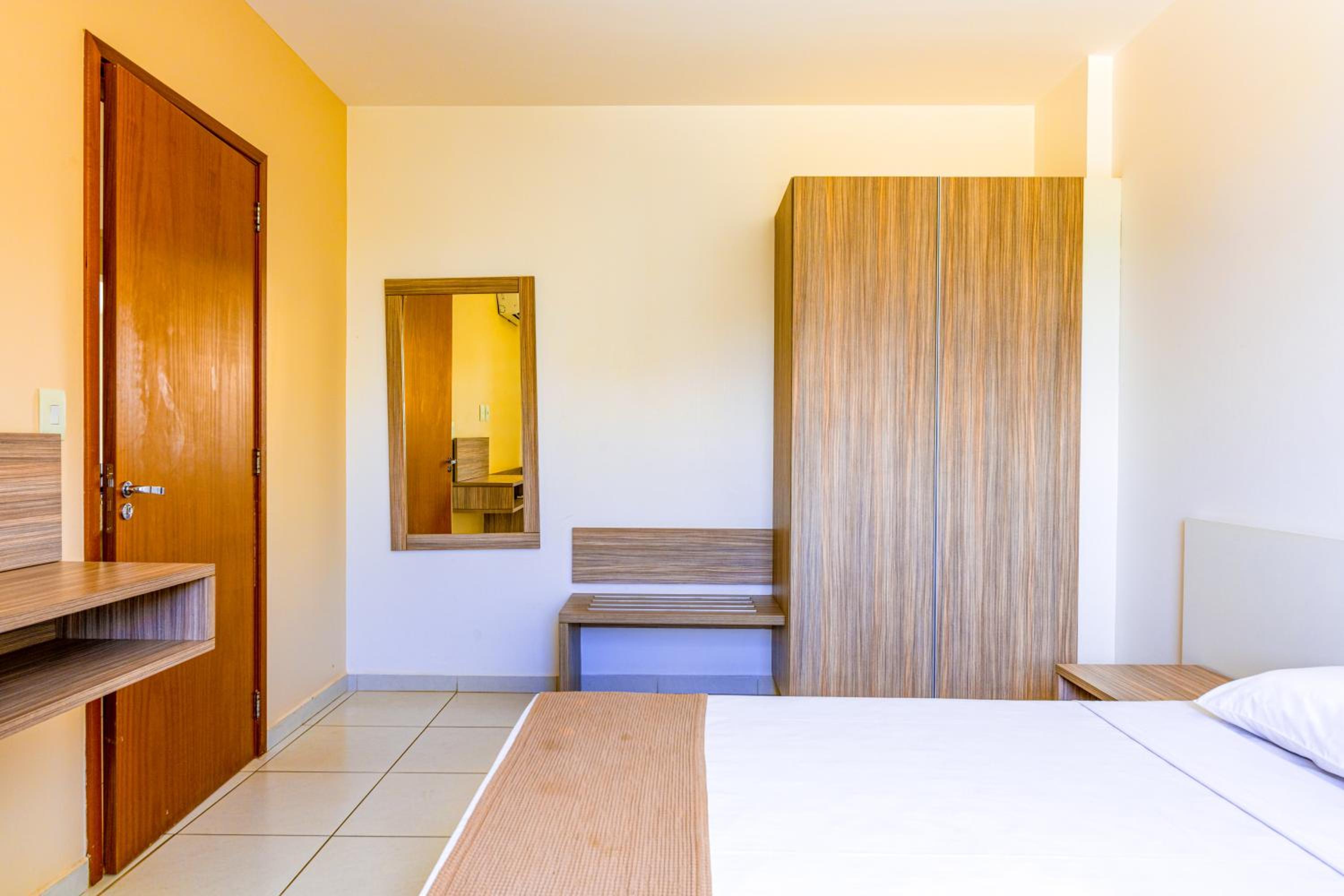 Deluxe Room with Balcony photo 2