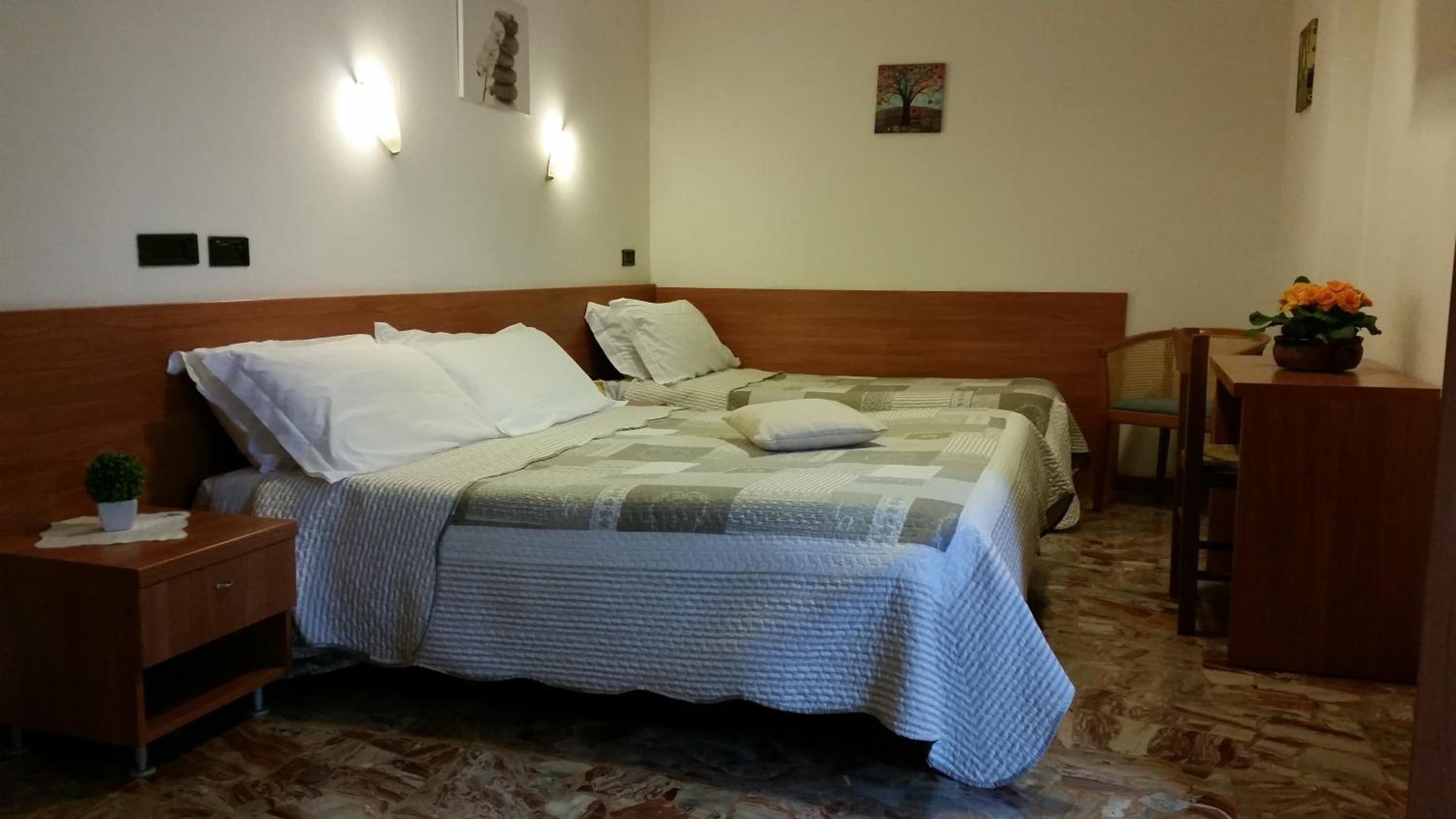 Deluxe Triple Room photo 2