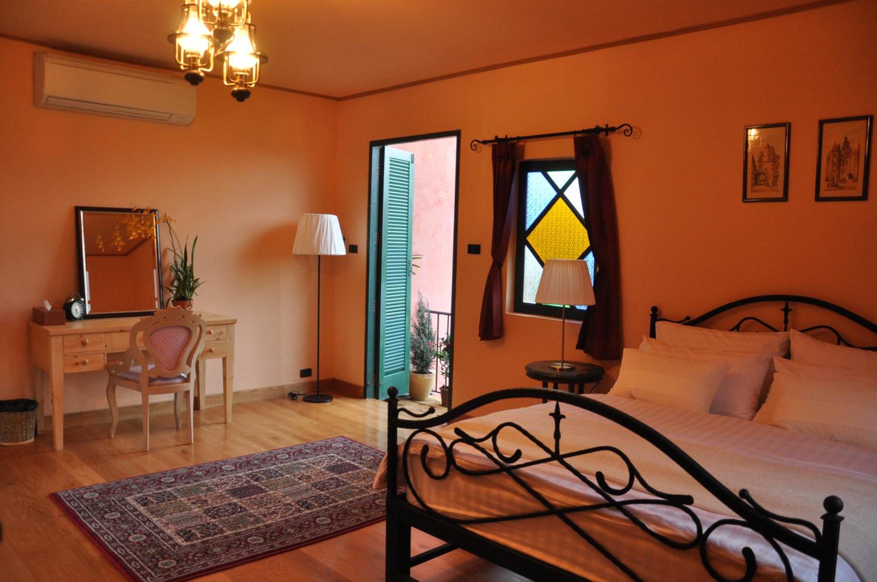Double Room with Mountain View - Photo 8