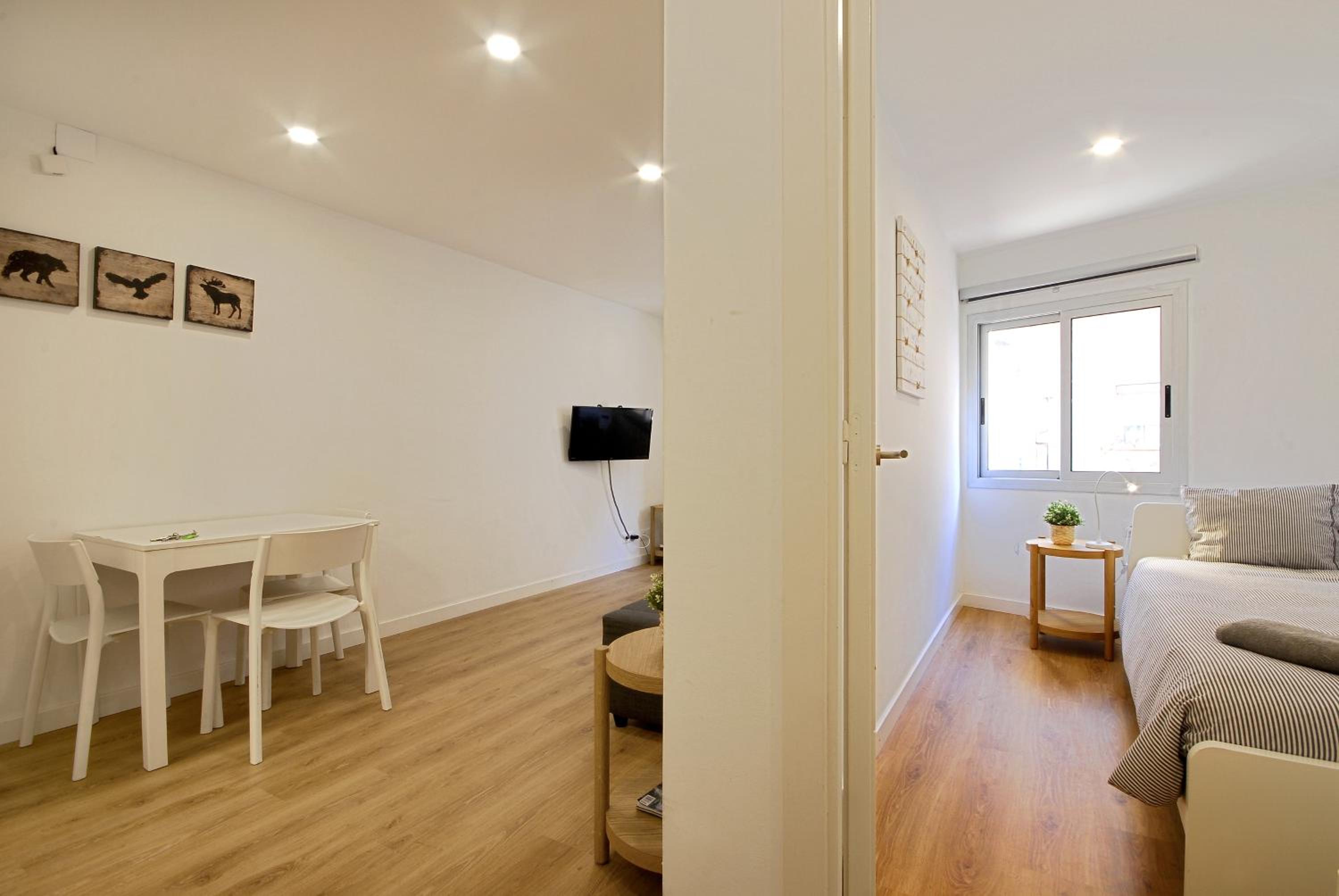 Charming Two-Bedroom Apartment photo 3