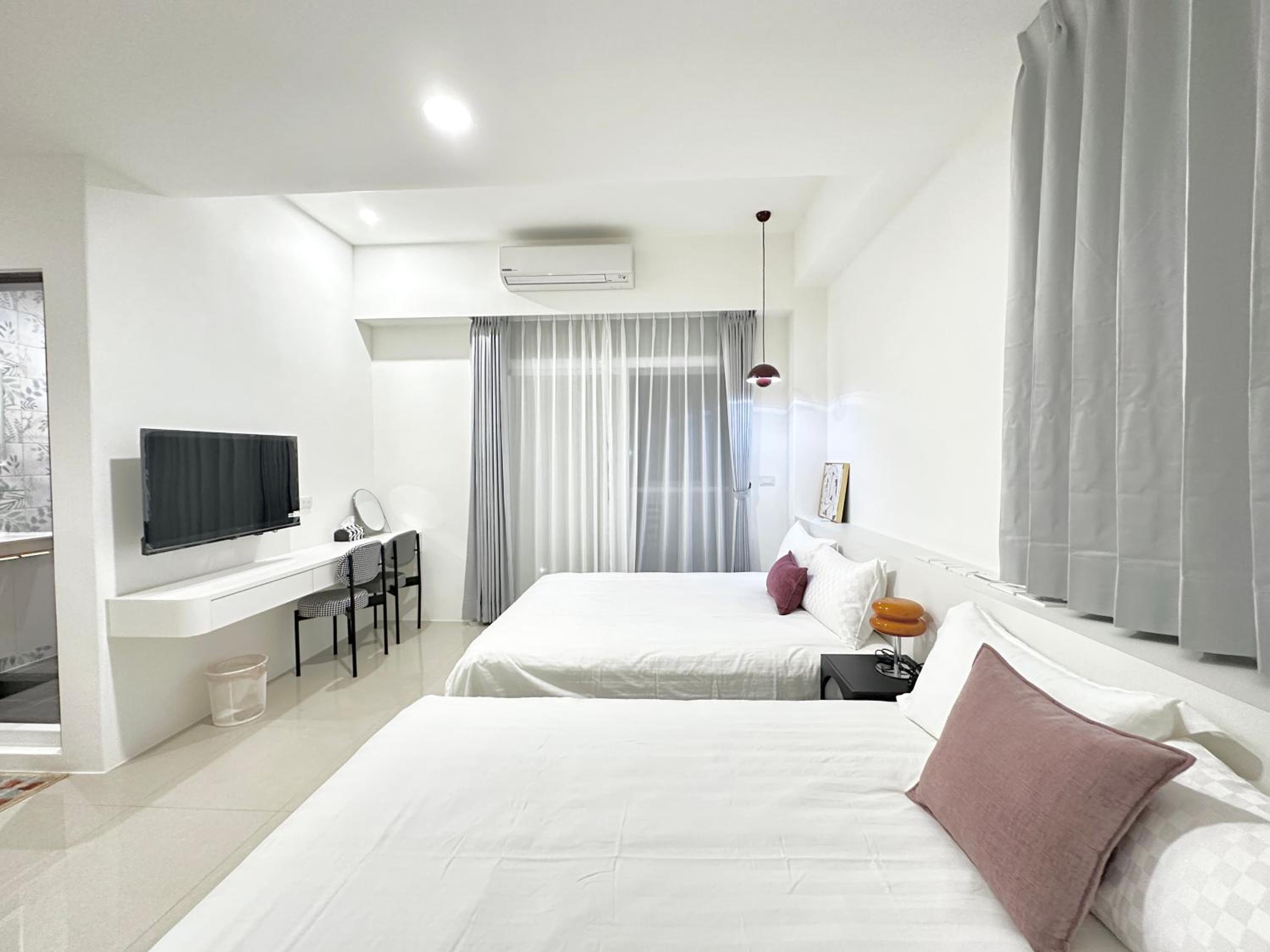 Quadruple Room With Mountain View photo 2