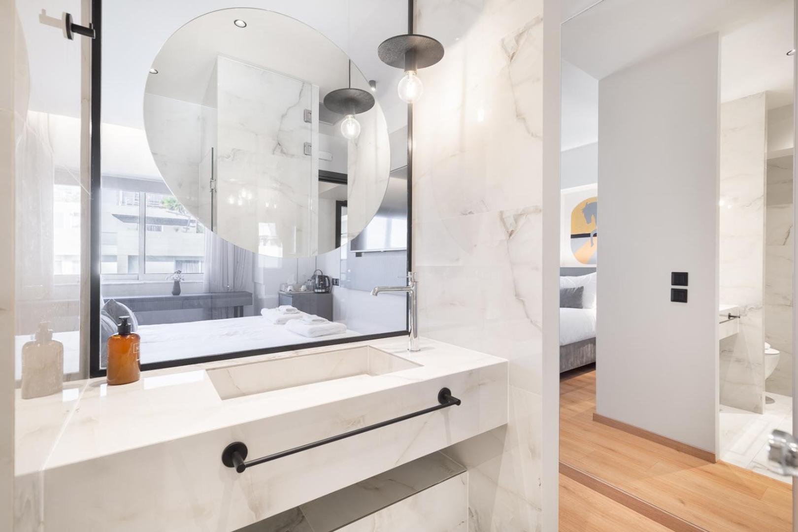 Double Room with Private Bathroom photo 1