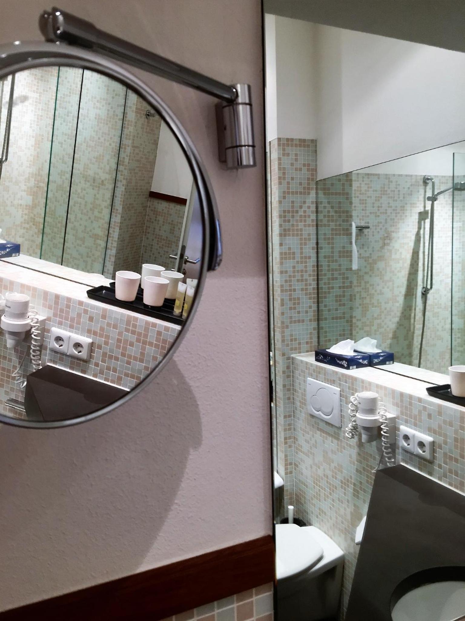 Double Room - Photo 24