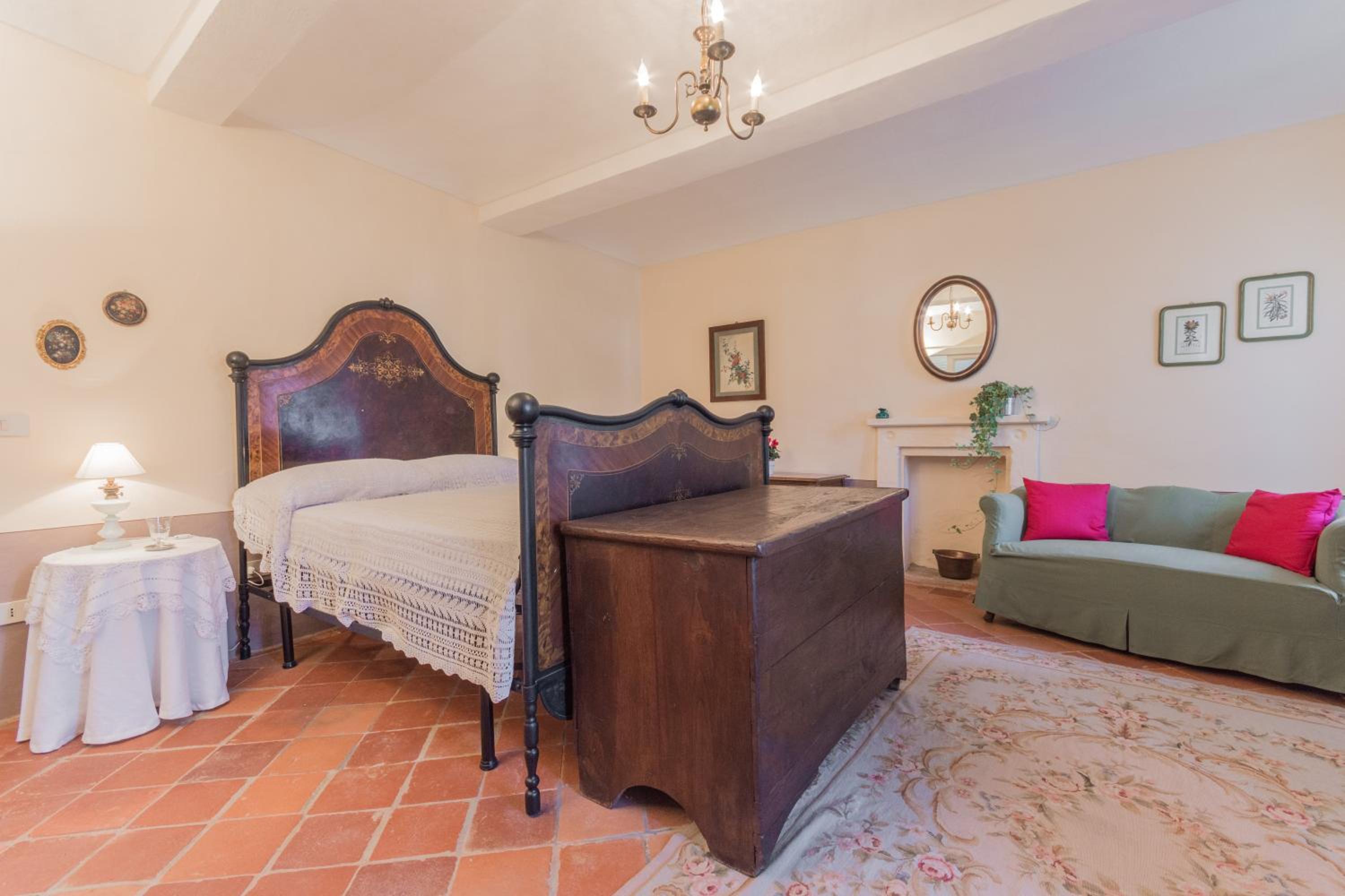 Double Room with Private Bathroom photo 3