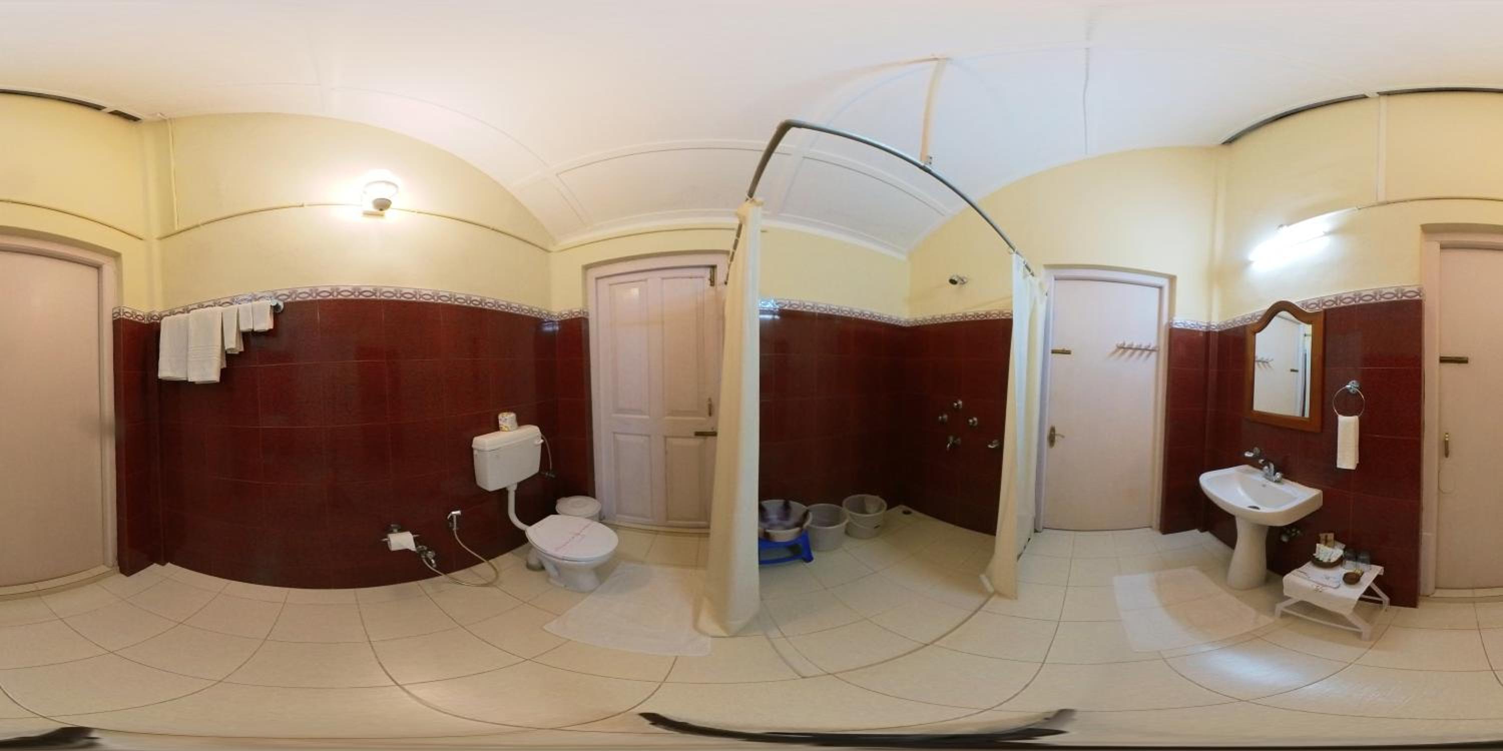 Standard Twin Room - Photo 4