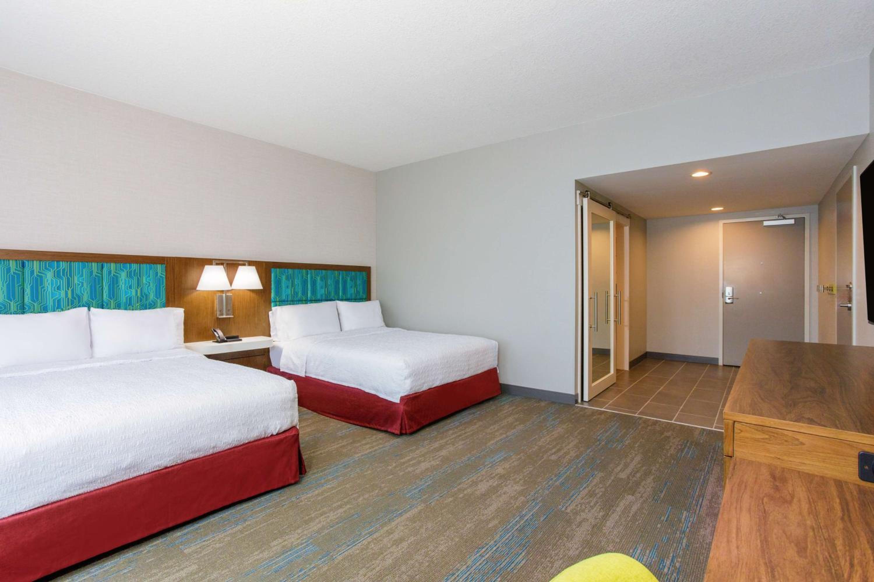 Queen Room with Two Queen Beds and Bath Tub - Mobility and Hearing Access