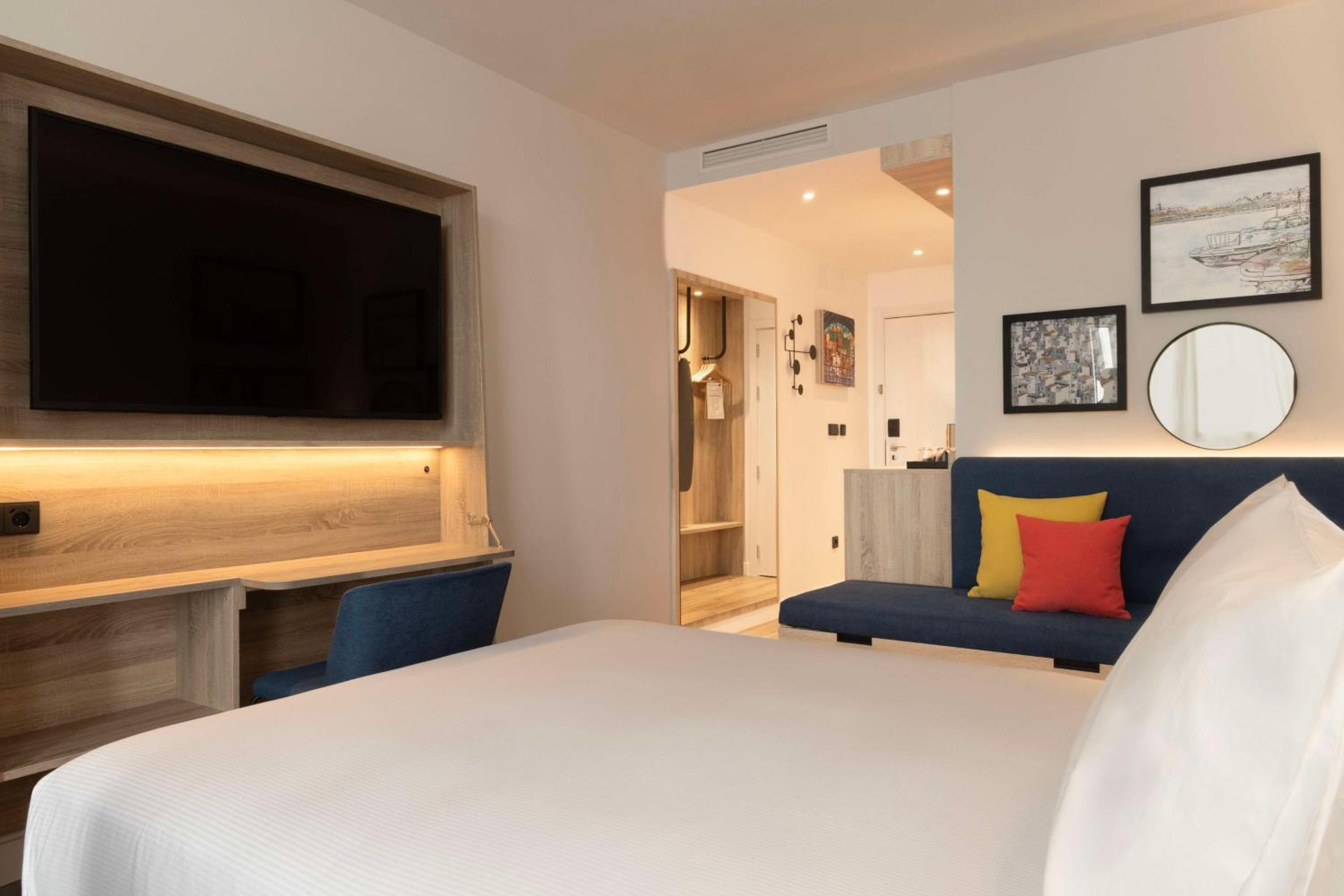 Queen Room with Sofa Bed