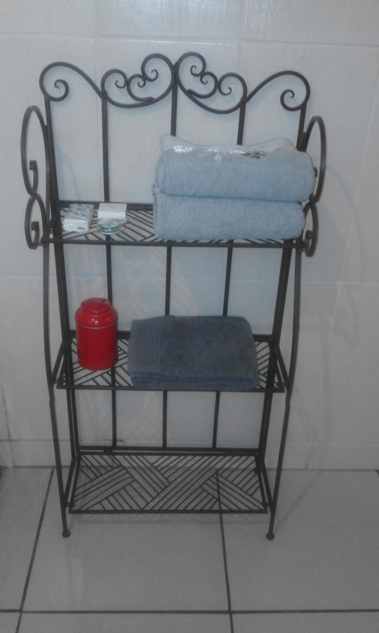 Deluxe Family Suite - Photo 3