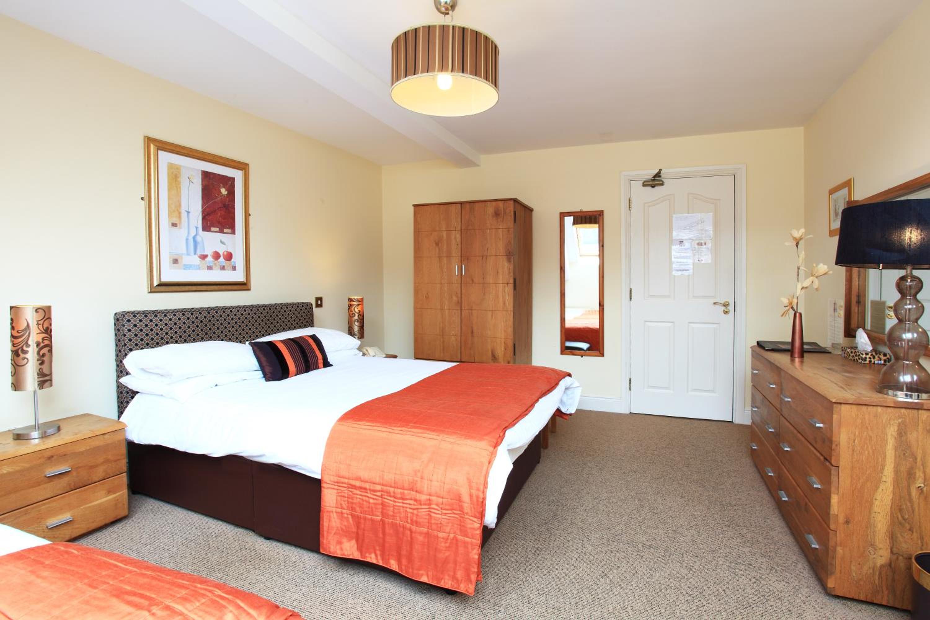 Double or Twin Room photo 3