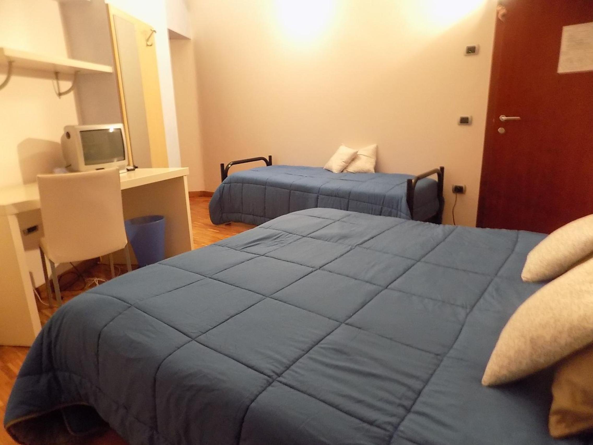 Triple Room with Private Bathroom photo 1