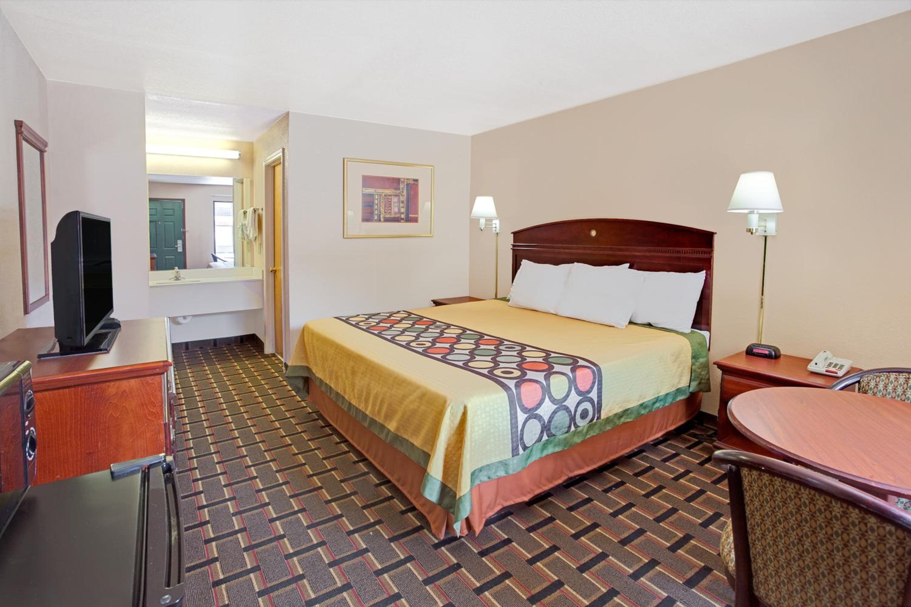 King Room - Mobility Access/Non-Smoking