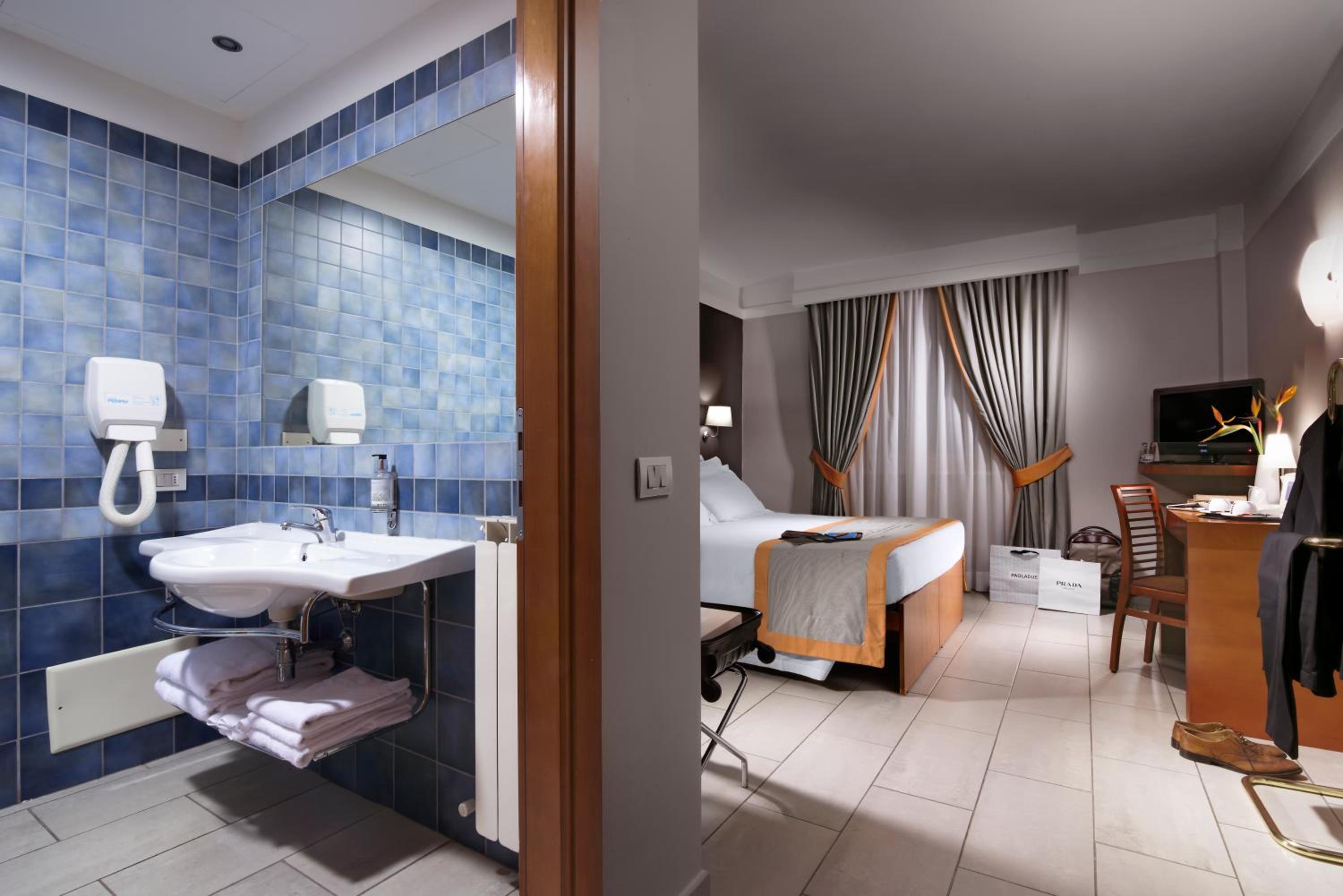 Double Room - Photo 1