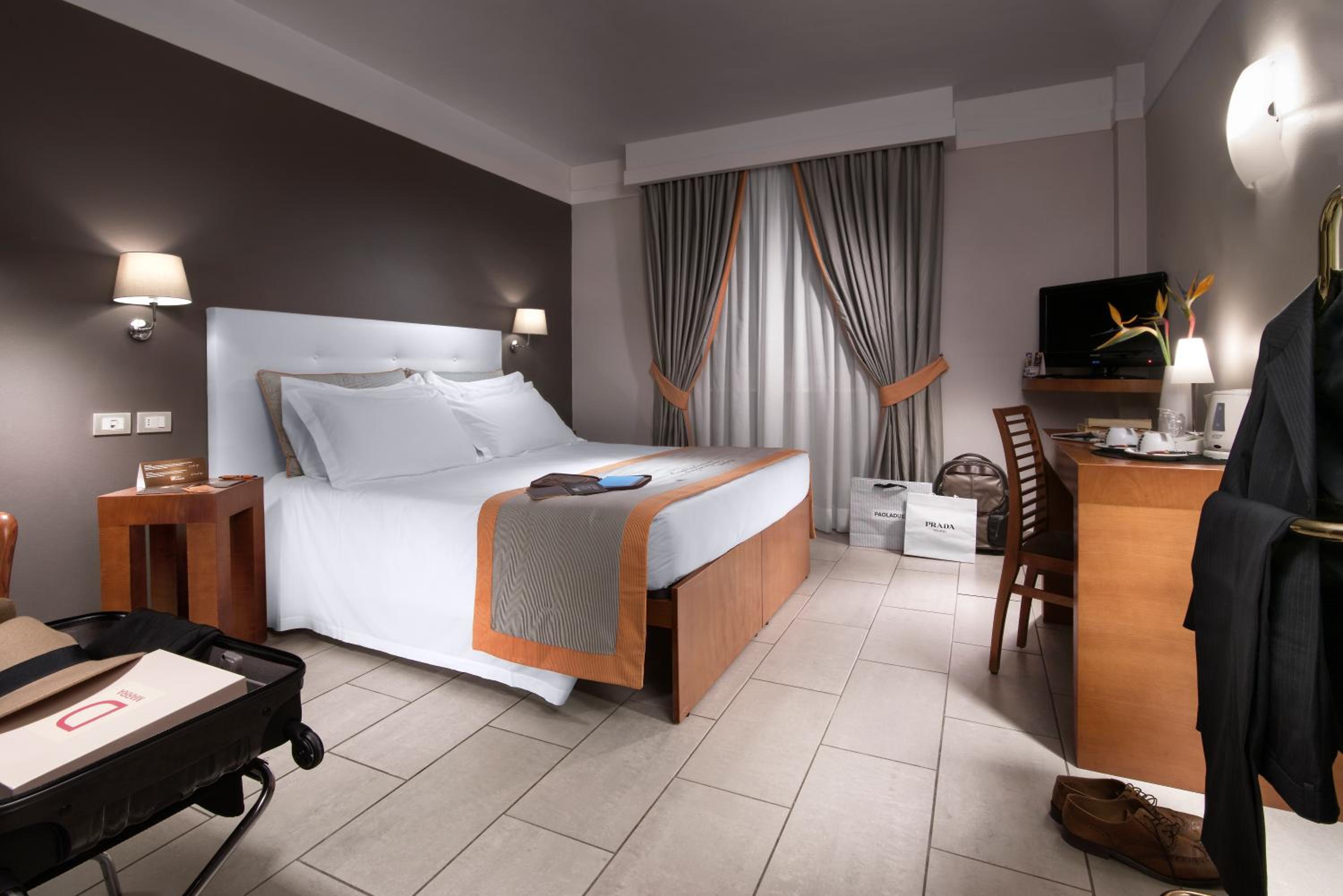 Double Room - Photo 7