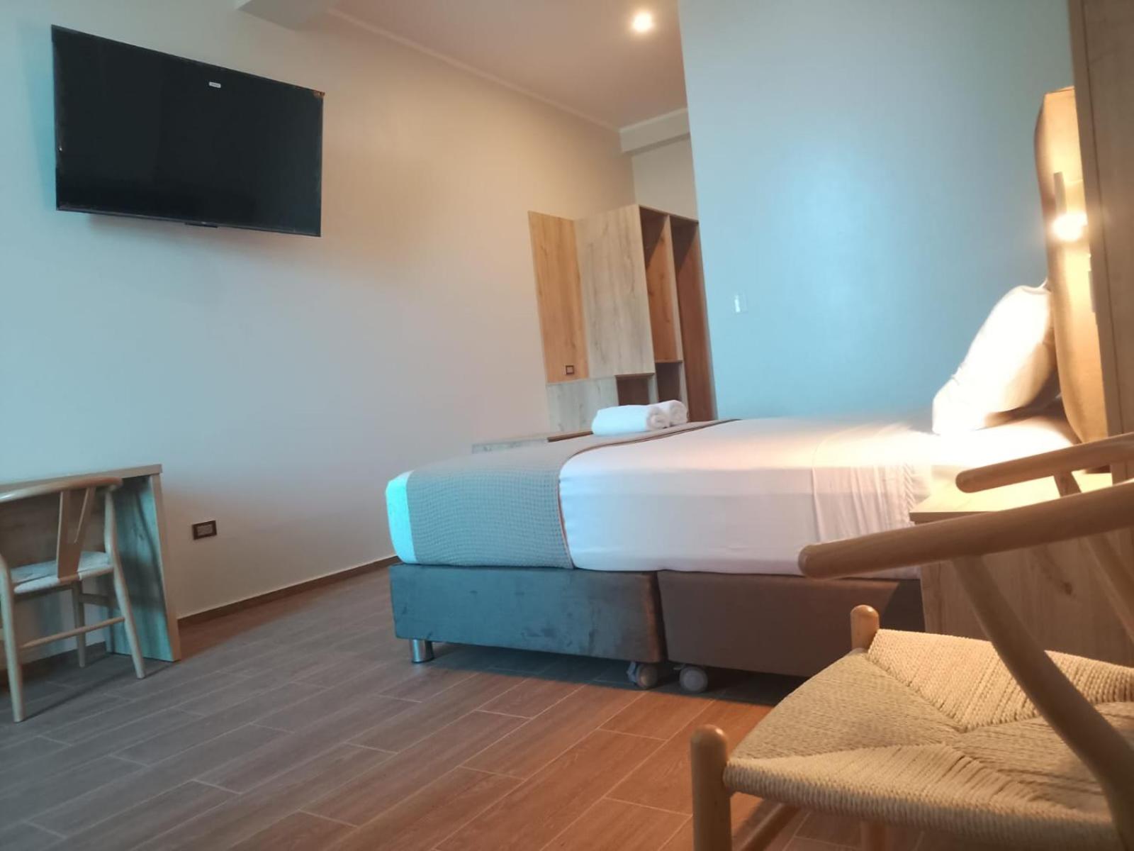 Deluxe Double Room with Balcony photo 3