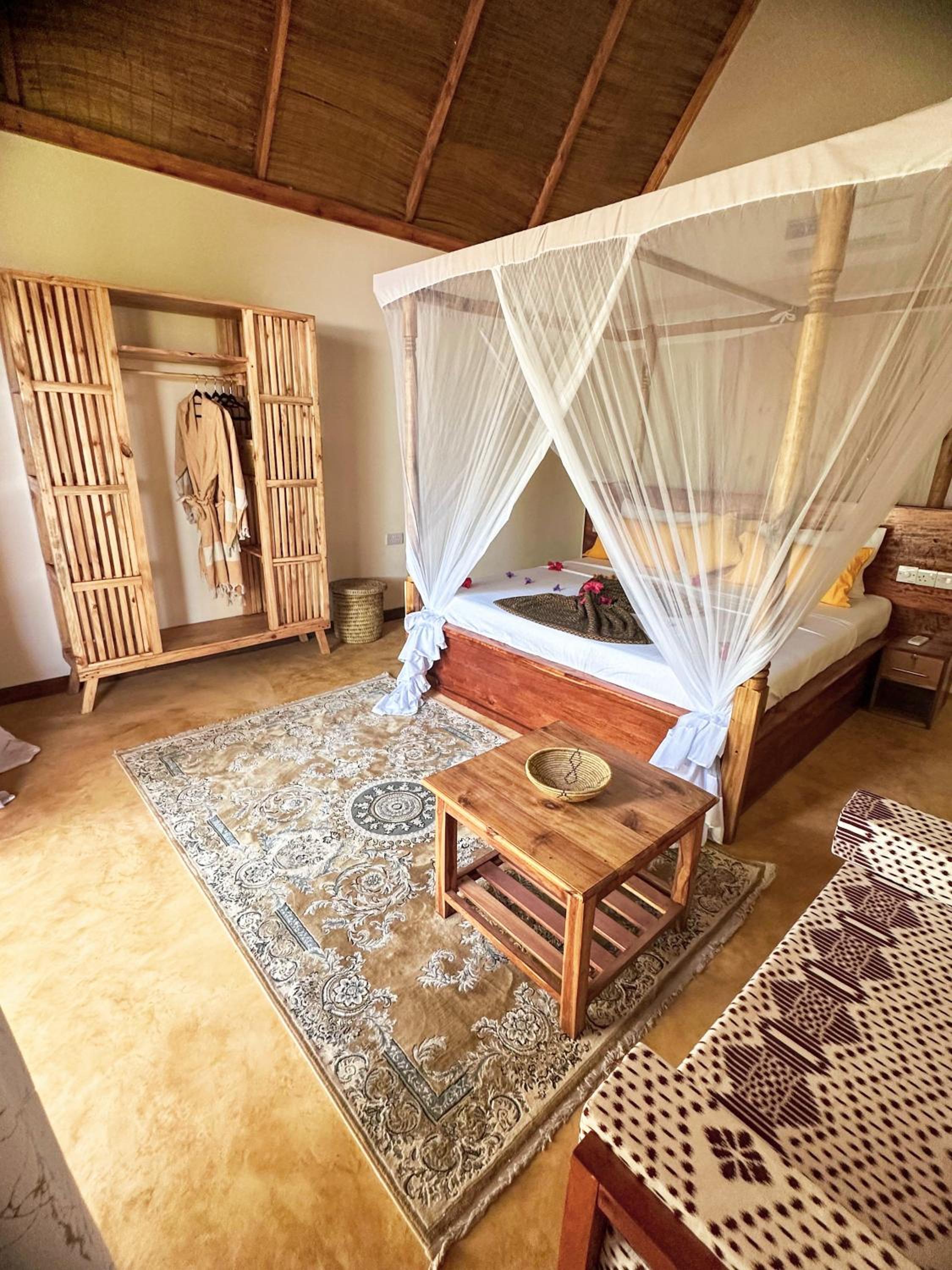 King Room with Sea View - Photo 2