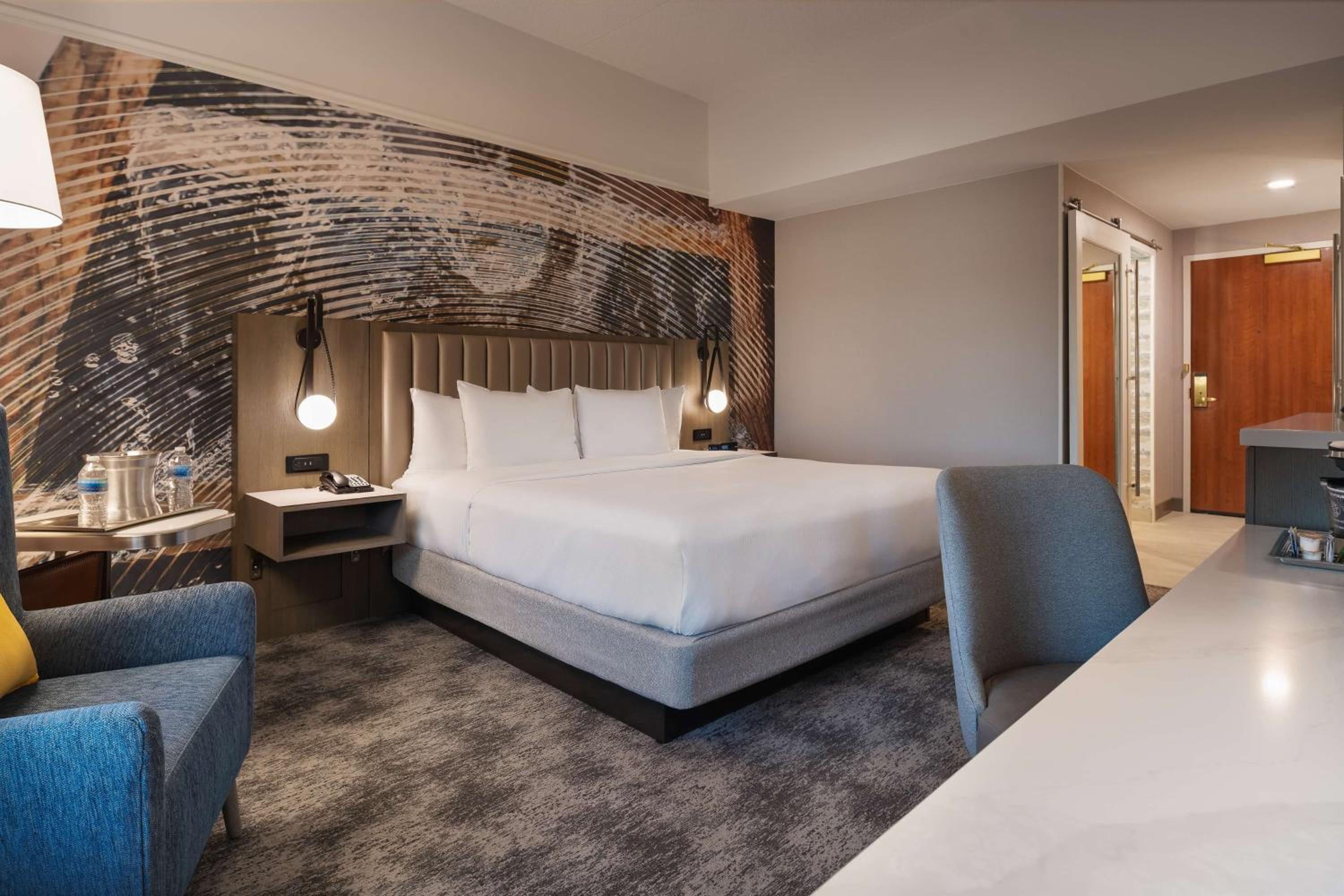Superior King Room - Photo 5