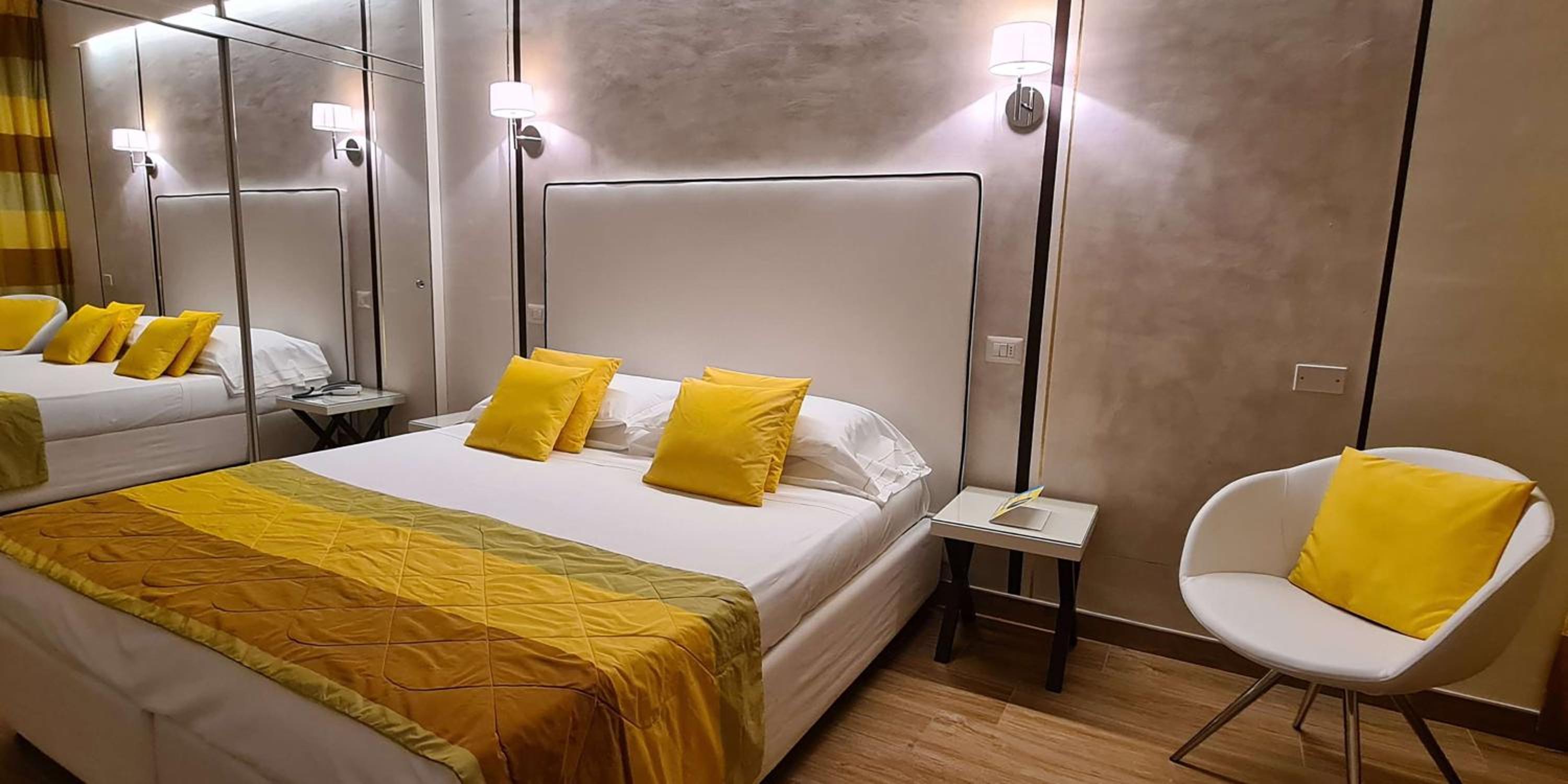 Queen Room with Balcony and Sea View - Non-Smoking - Photo 8