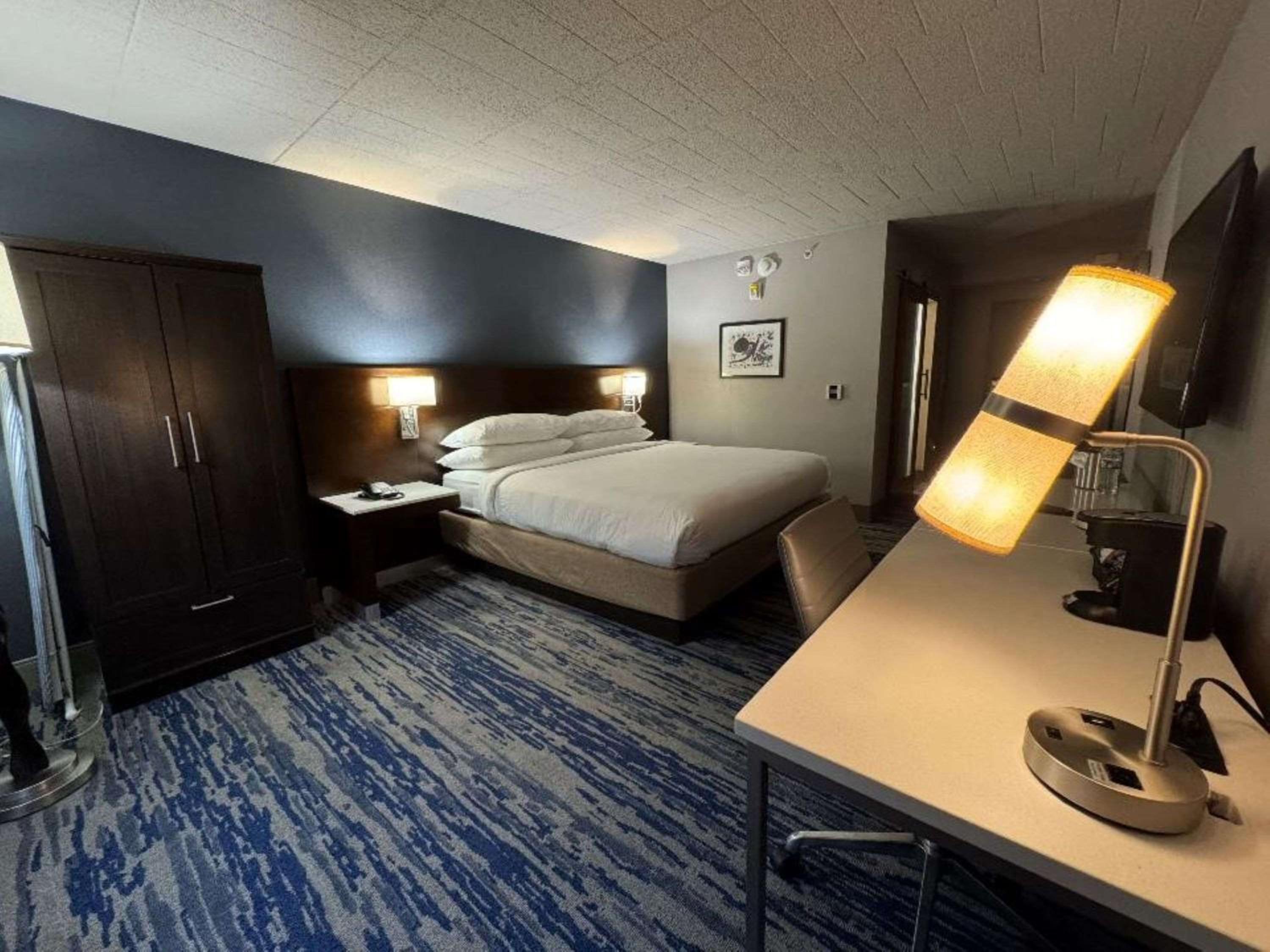King Room - Disability Access/Non-Smoking - Photo 3