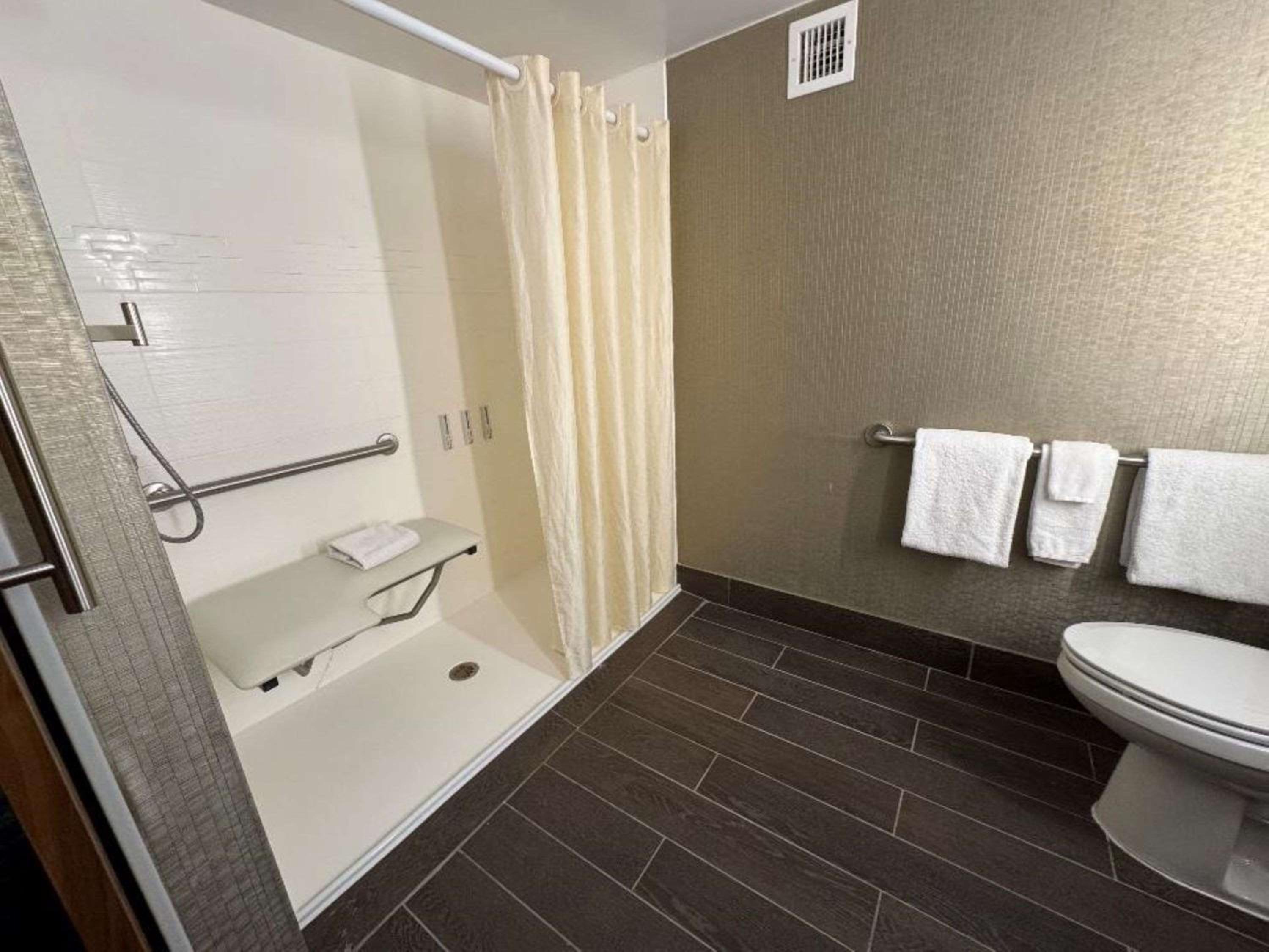 Skyline Hotel Detroit Airport, SureStay Collection by Best Western, 사진 2