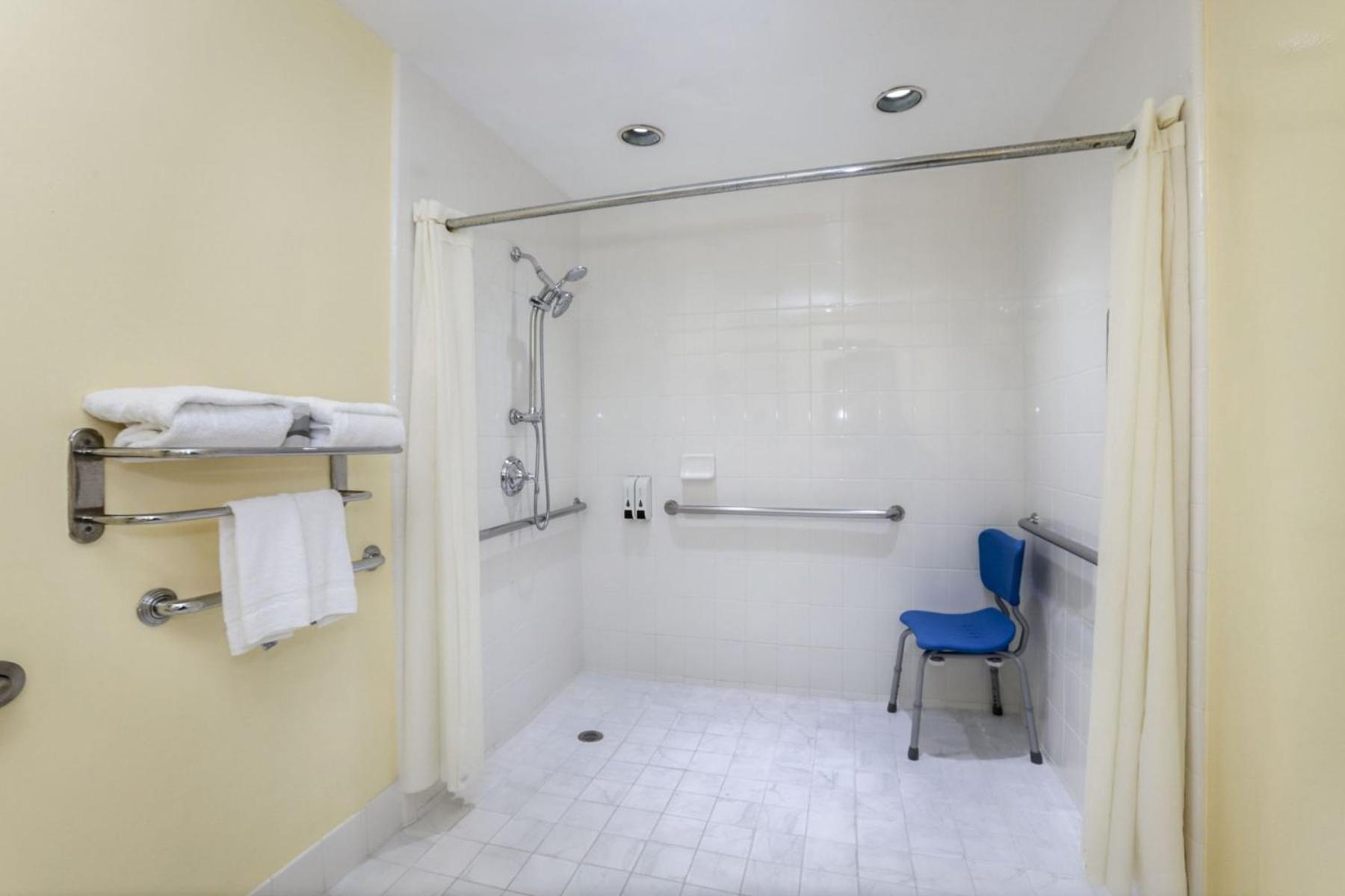 Double Room - Disability Access photo 2