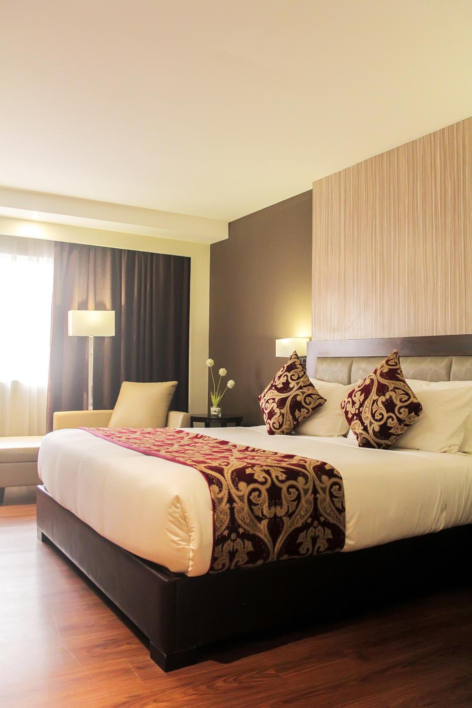 Premier King Room