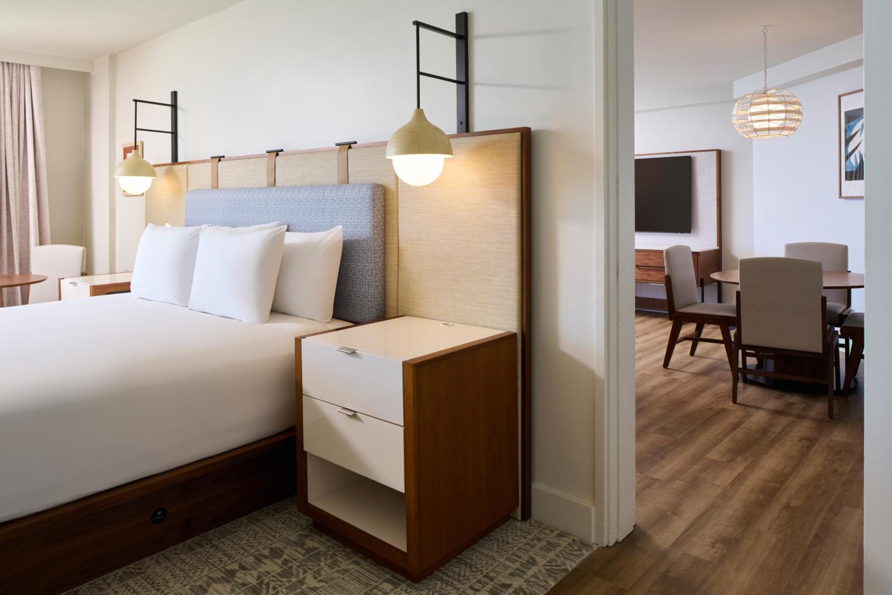 One-Bedroom Suite with Ocean Front - Photo 6