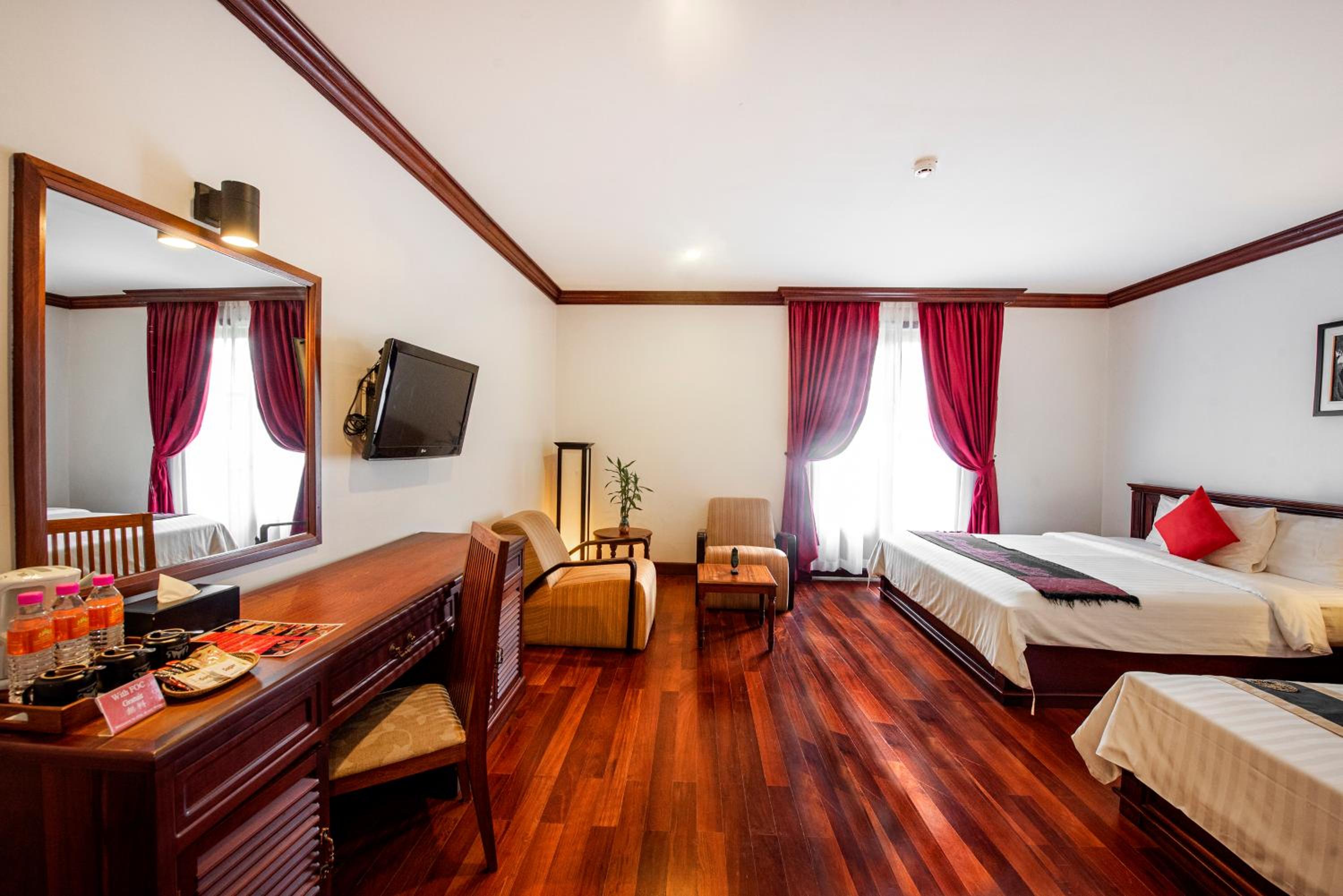 Deluxe Family Room - Photo 2