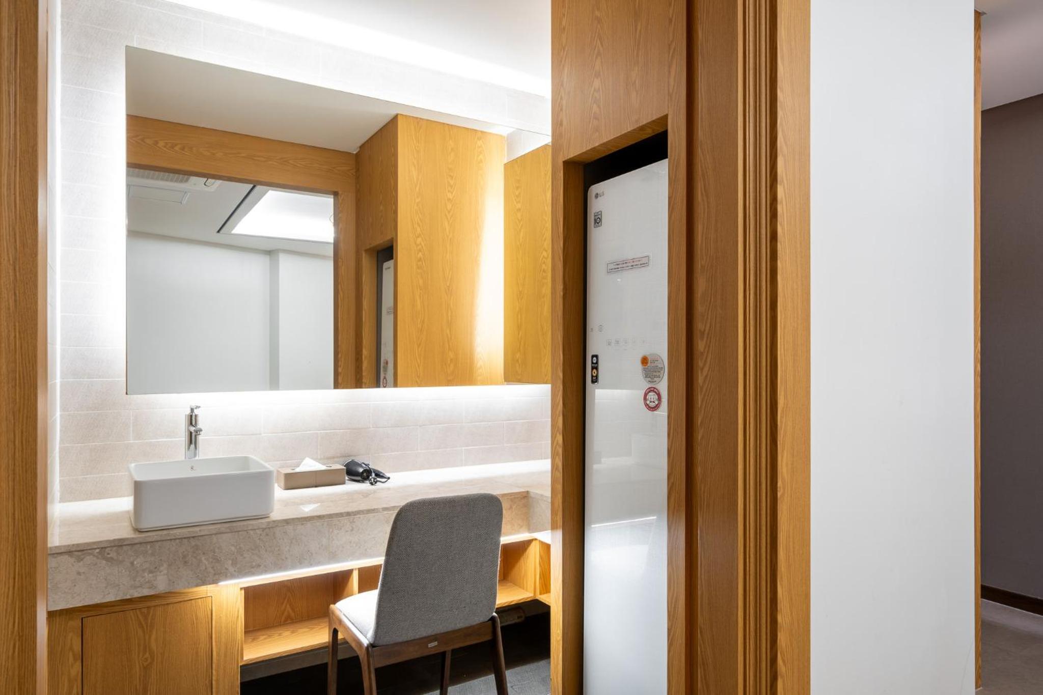 Deluxe Twin Room - Photo 1