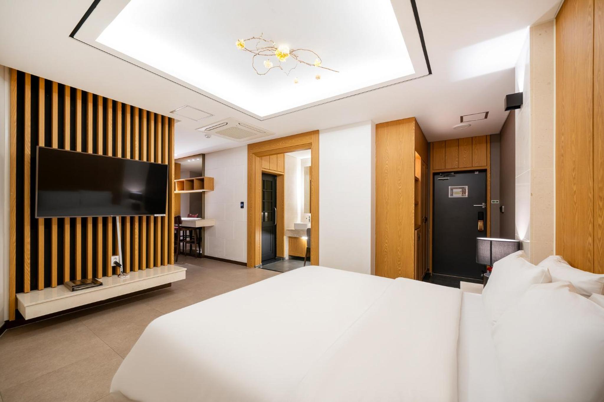 Deluxe Twin Room - Photo 3