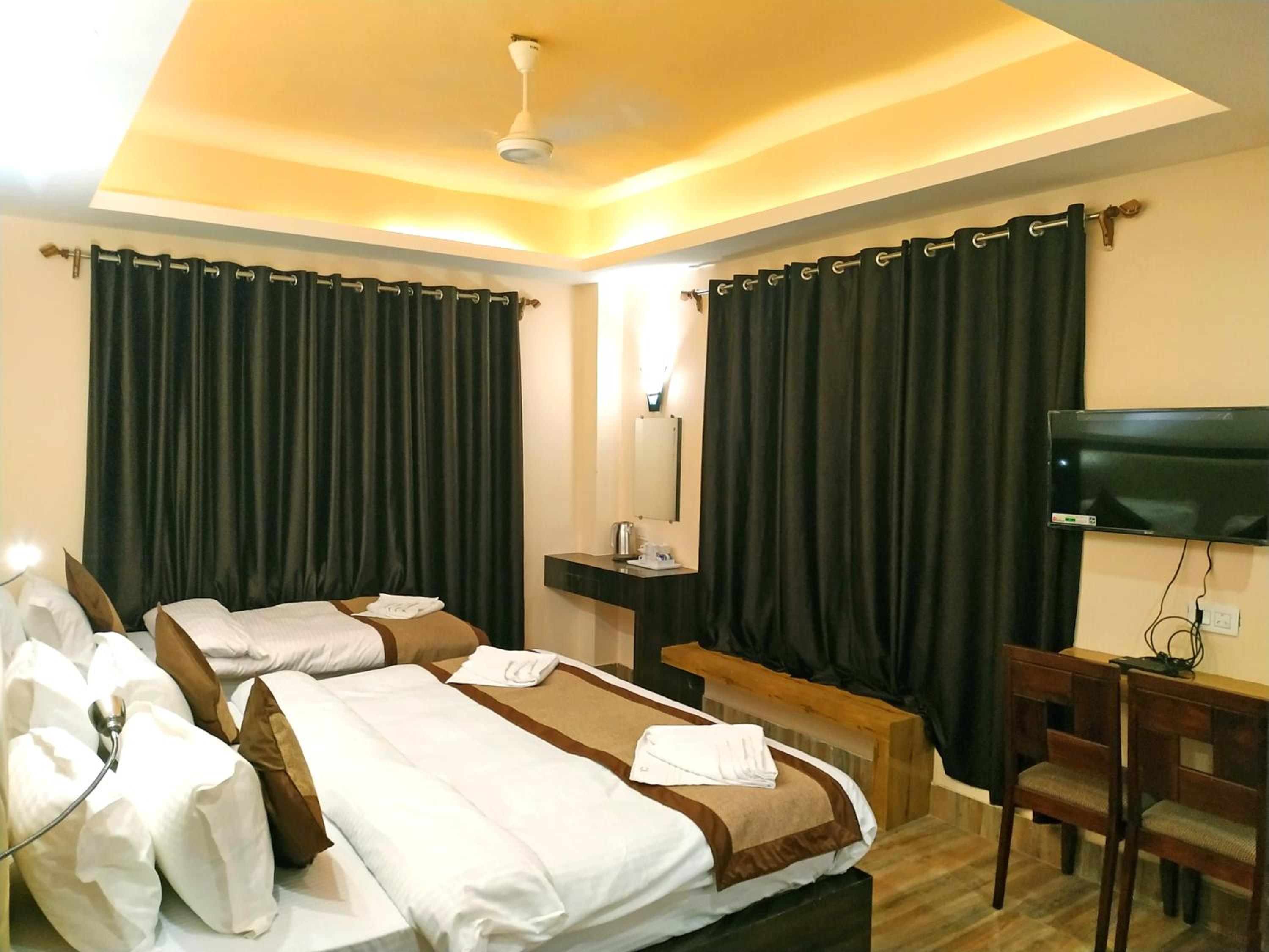 Deluxe Triple Room photo 3