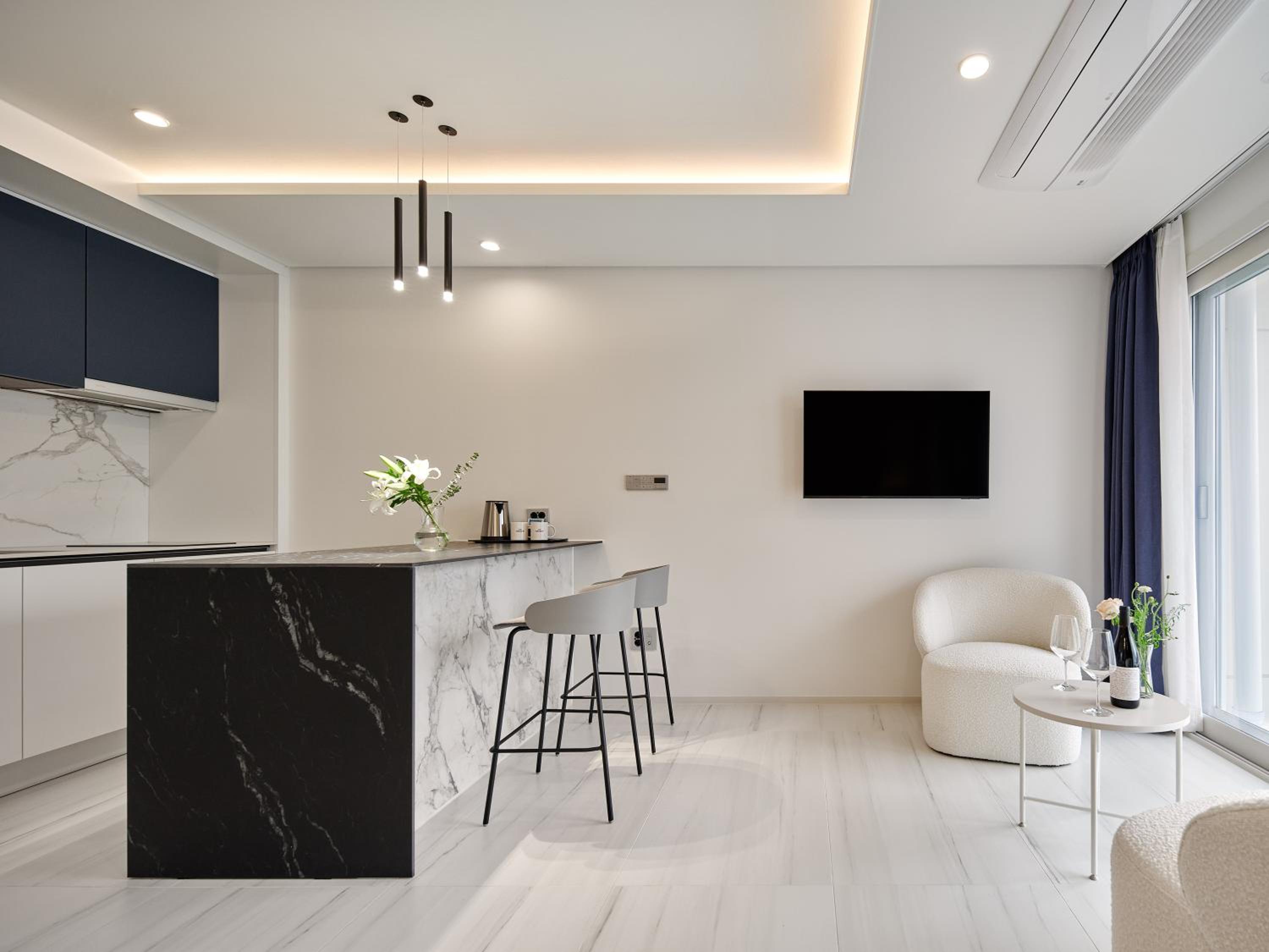 Premier Suite Twin - Photo 5