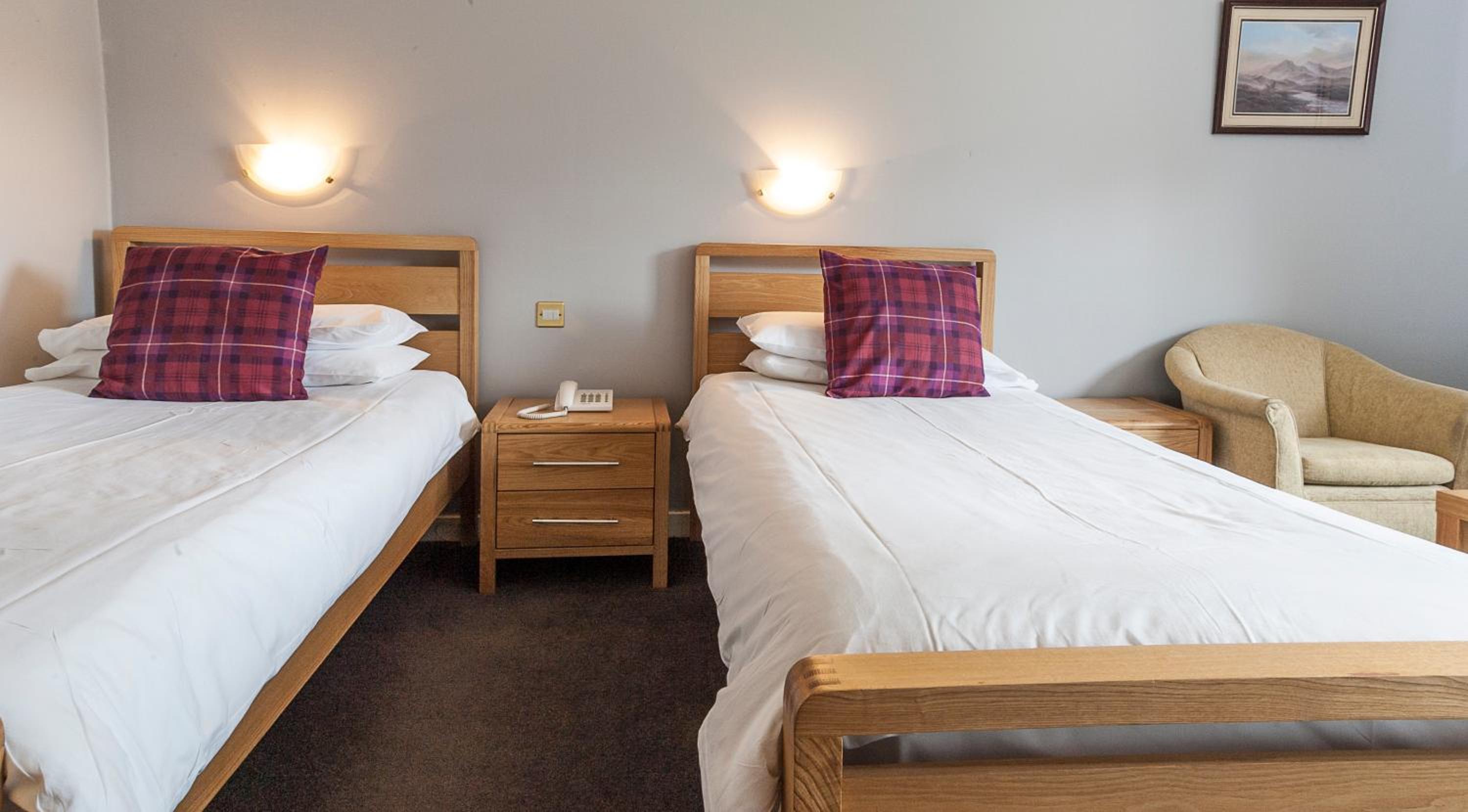 Standard Twin Room - Photo 6