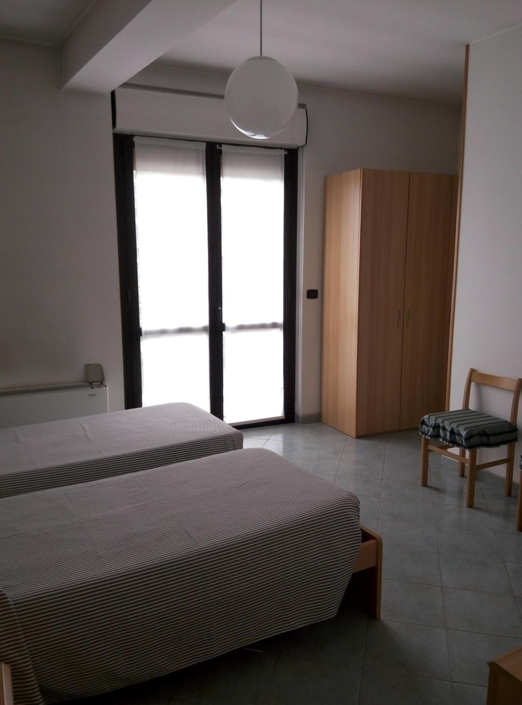 Twin Room - Photo 1