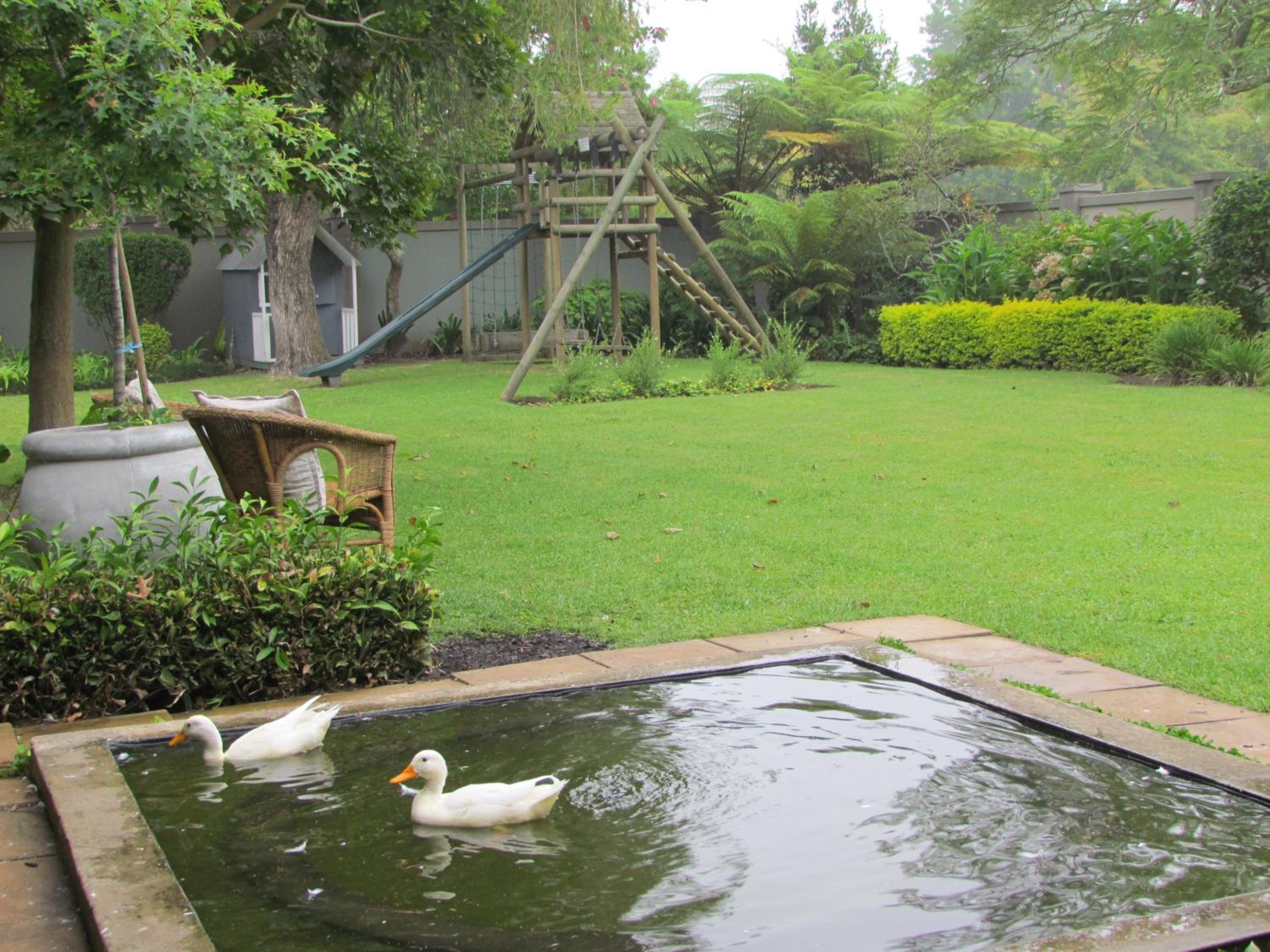 Family Room with Garden View photo 3