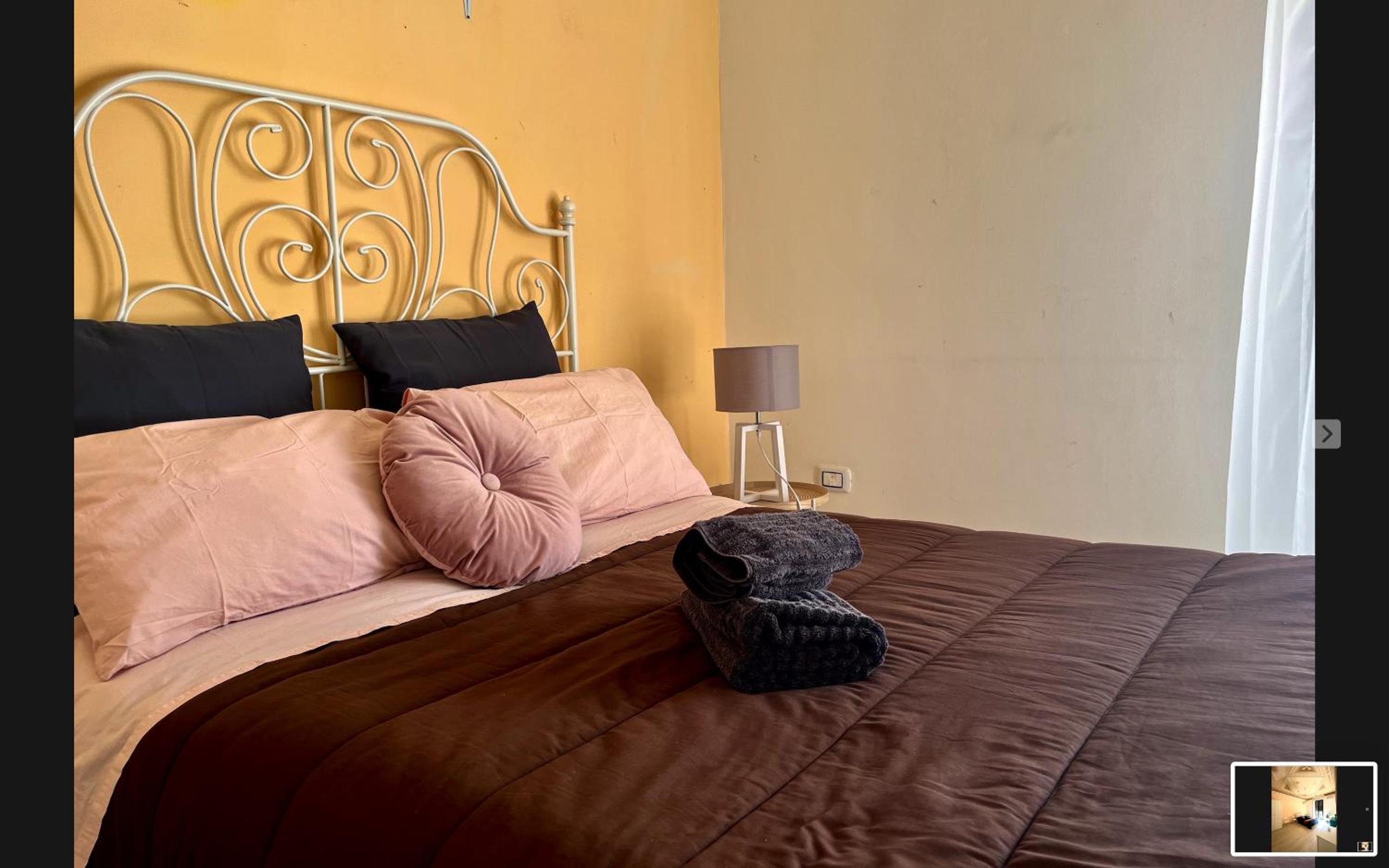 Double Room with Shared Bathroom