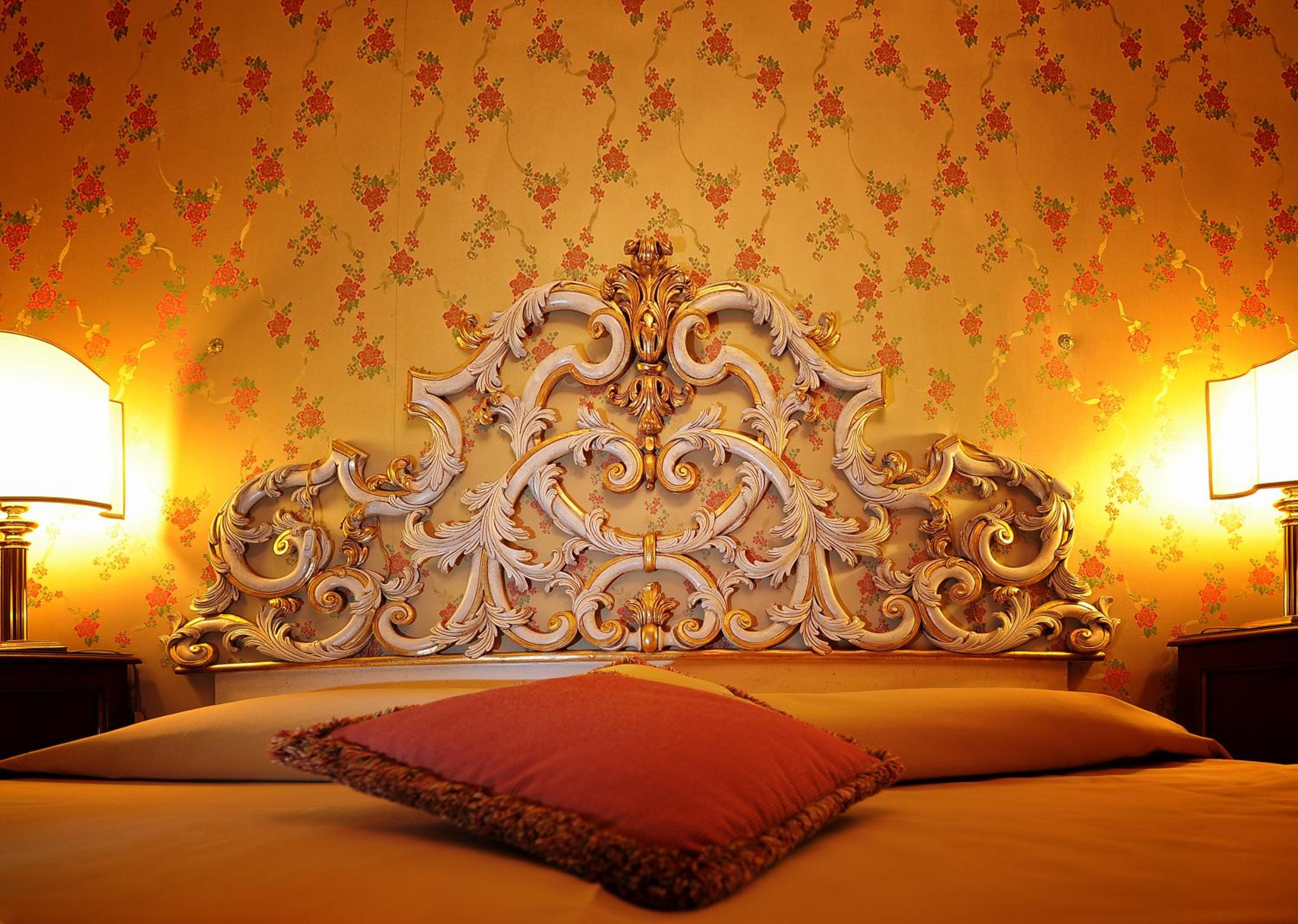 Junior Suite with San Marco View thumbnail 5