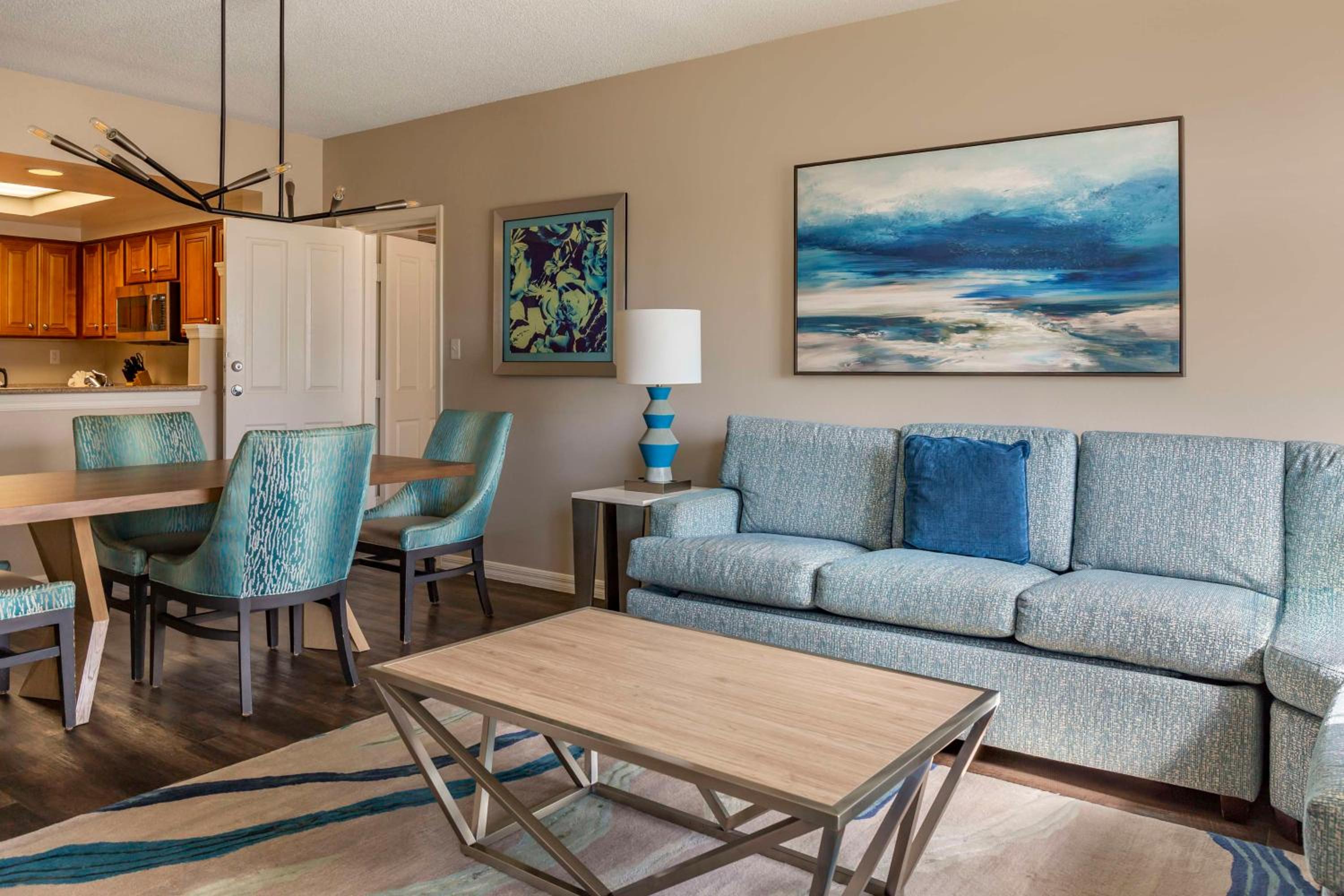 Two-Bedroom Connecting Suite with Two King Beds and Sofa Bed thumbnail 5